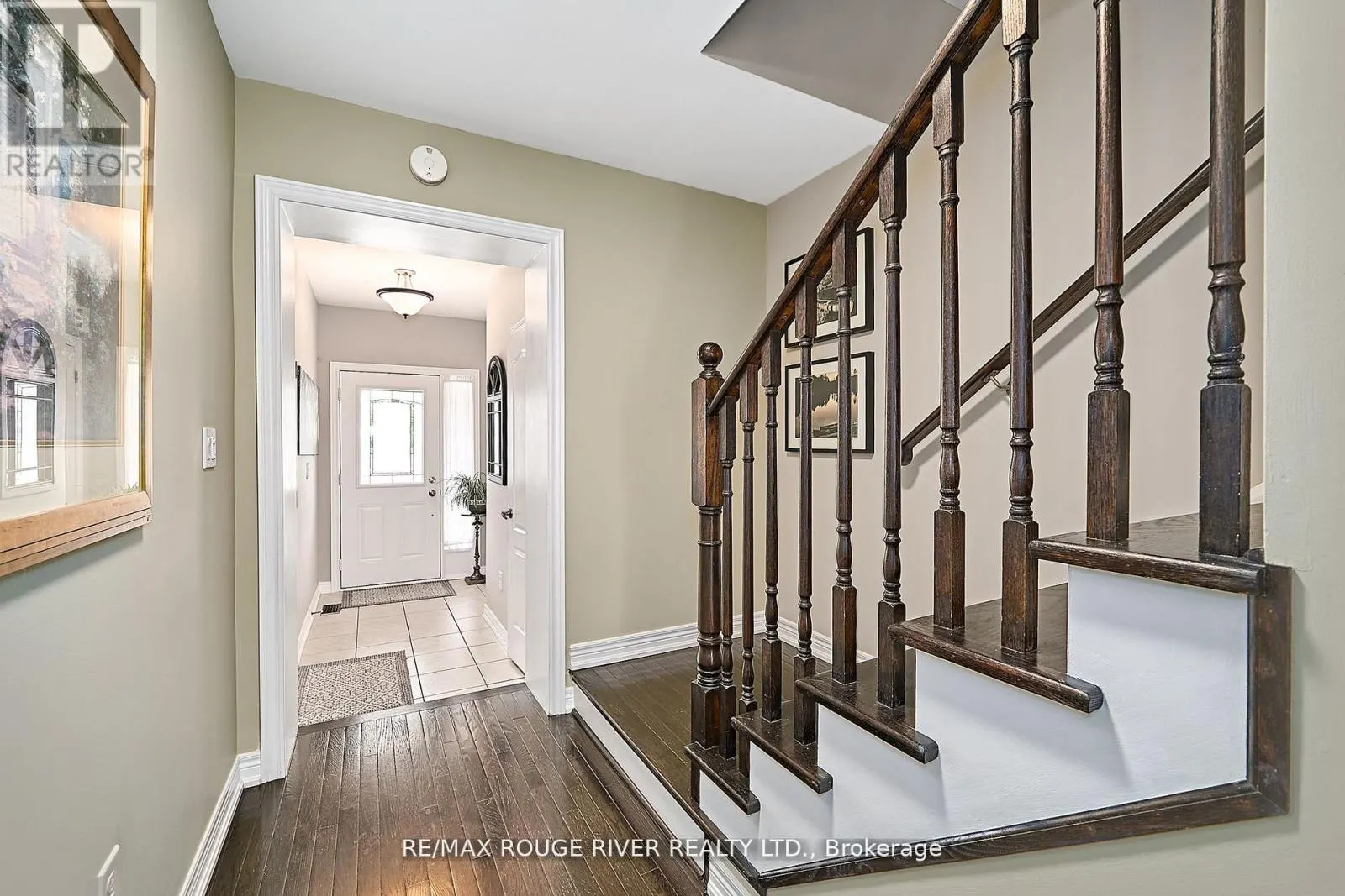 26 LANDER CRESCENT