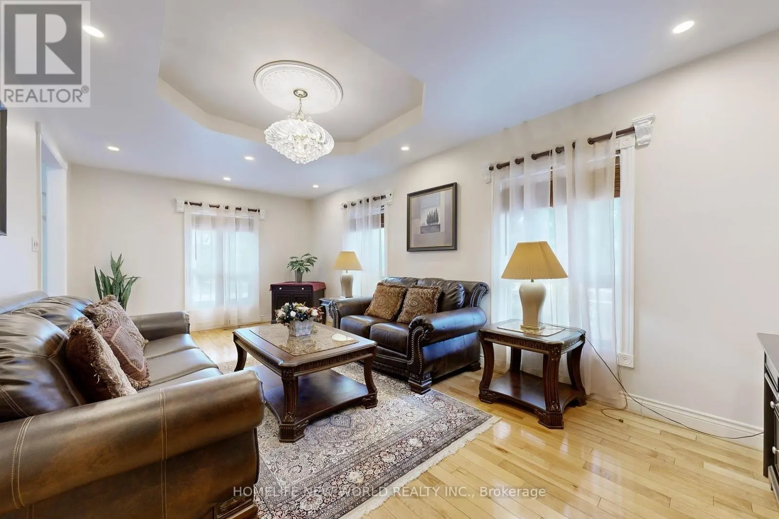 781 HUNTINGWOOD DRIVE