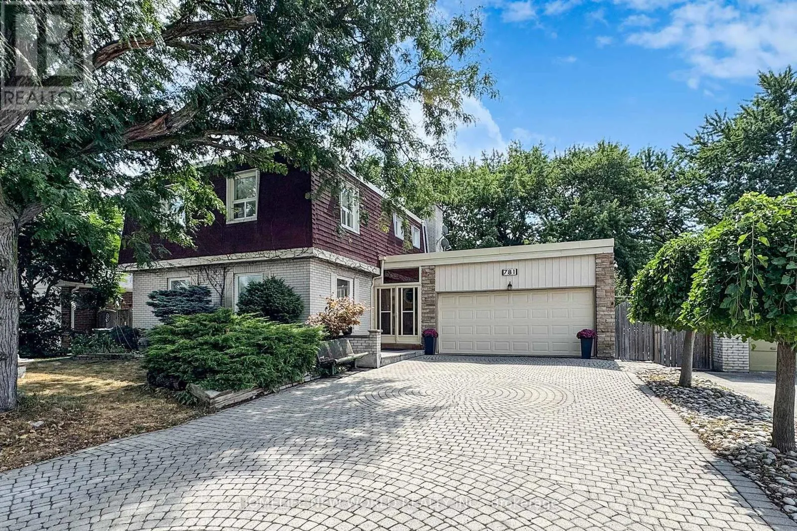 781 HUNTINGWOOD DRIVE
