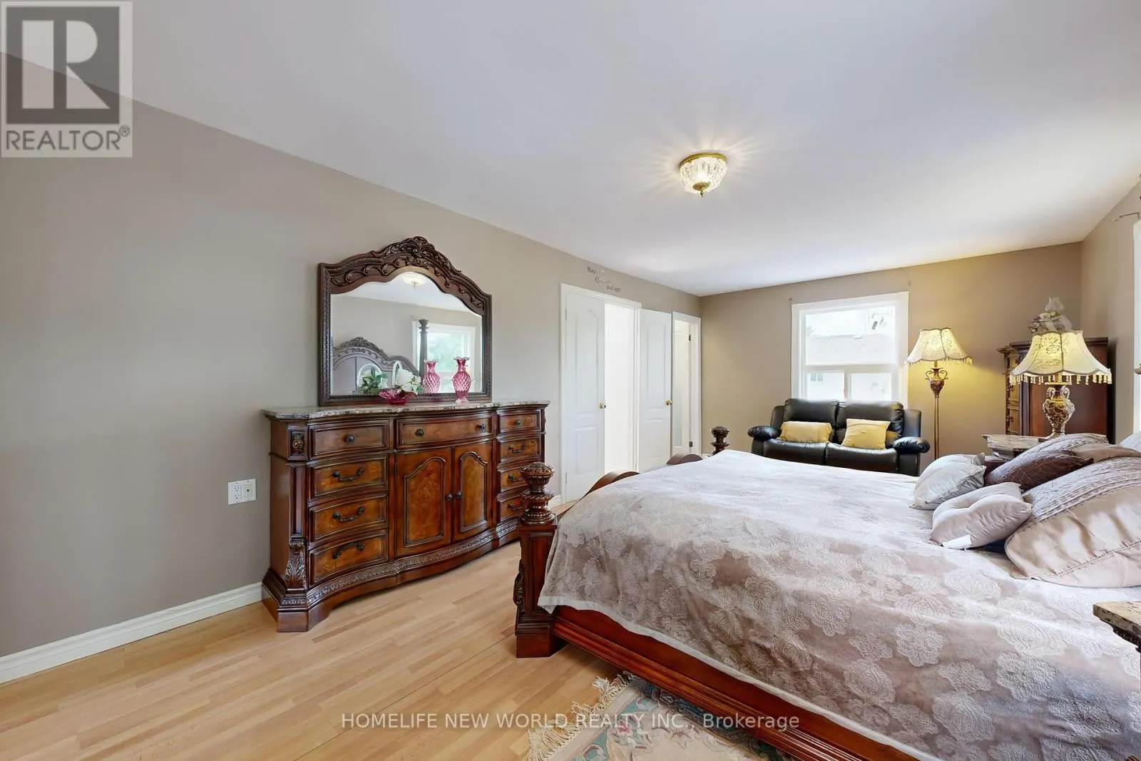 781 HUNTINGWOOD DRIVE