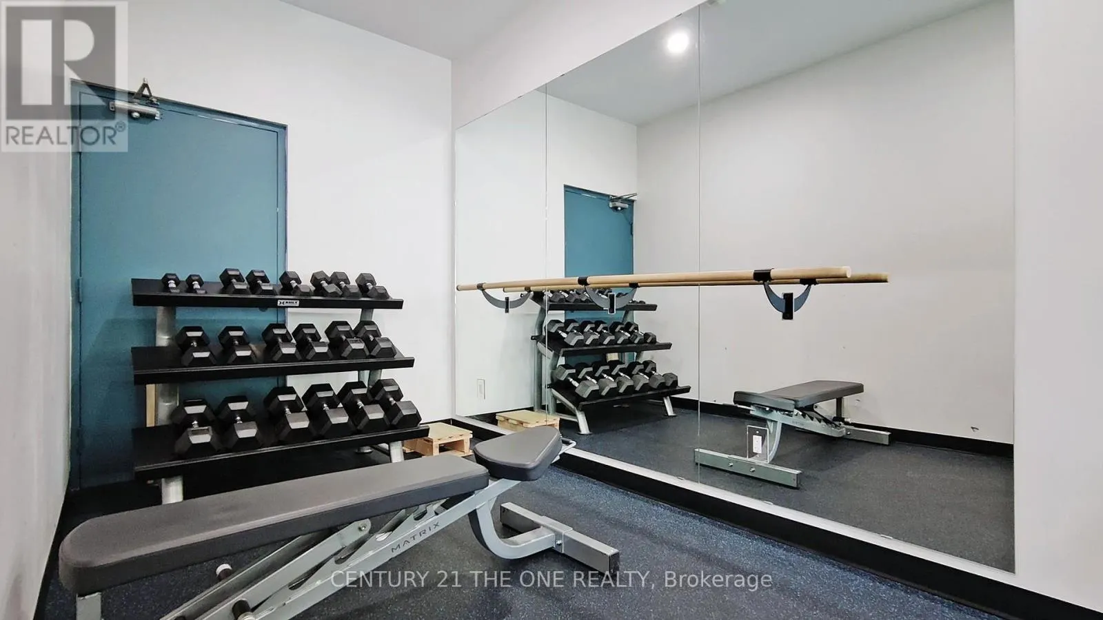 808 - 121 LING ROAD