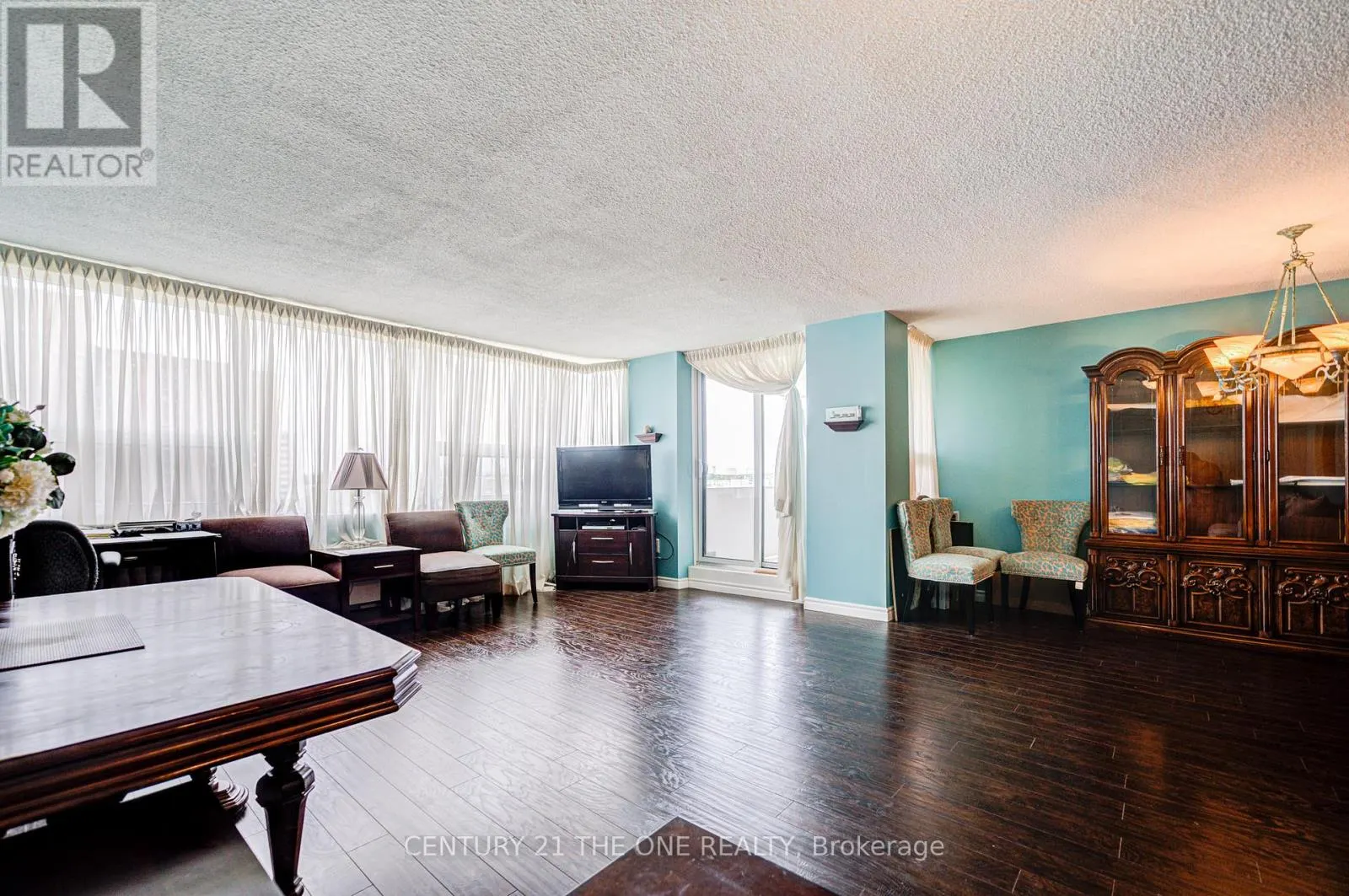 808 - 121 LING ROAD