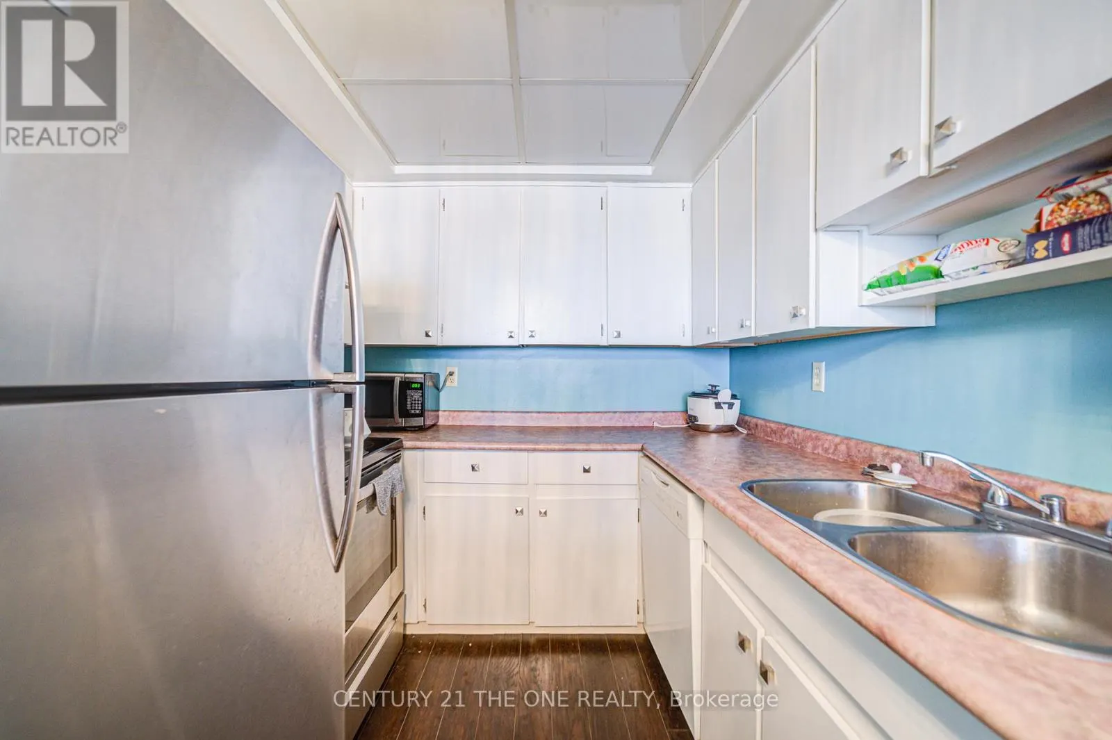 808 - 121 LING ROAD