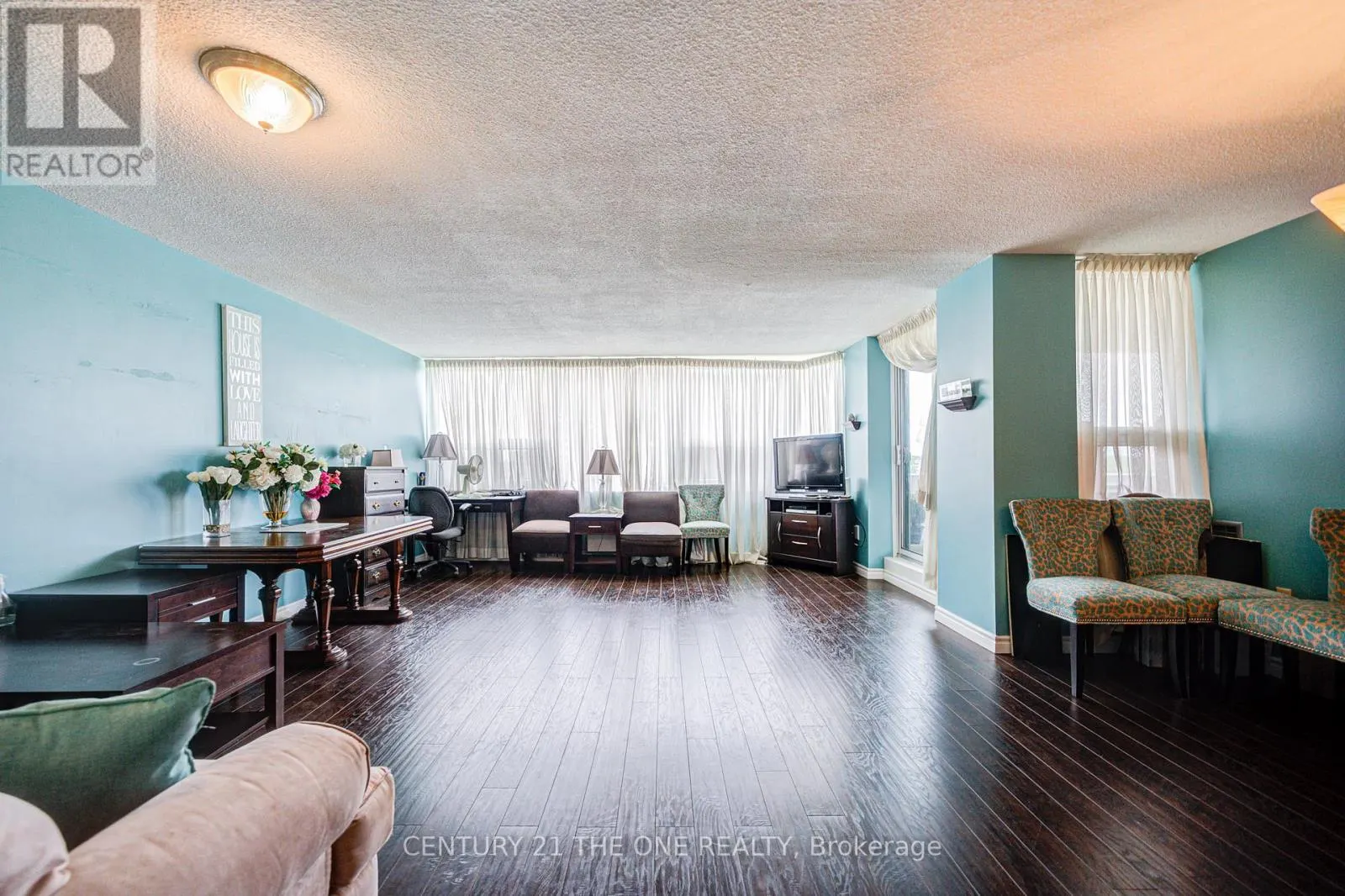 808 - 121 LING ROAD