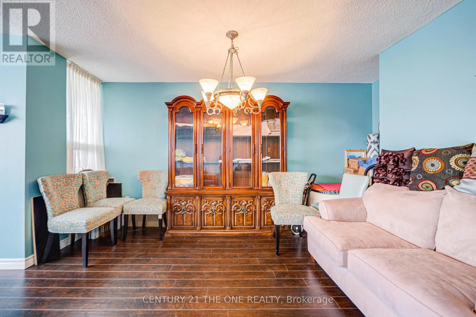 808 - 121 LING ROAD