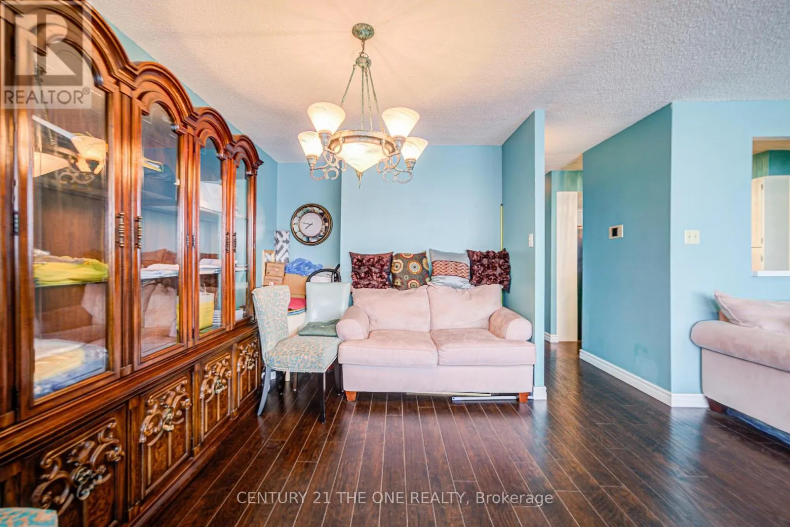 808 - 121 LING ROAD