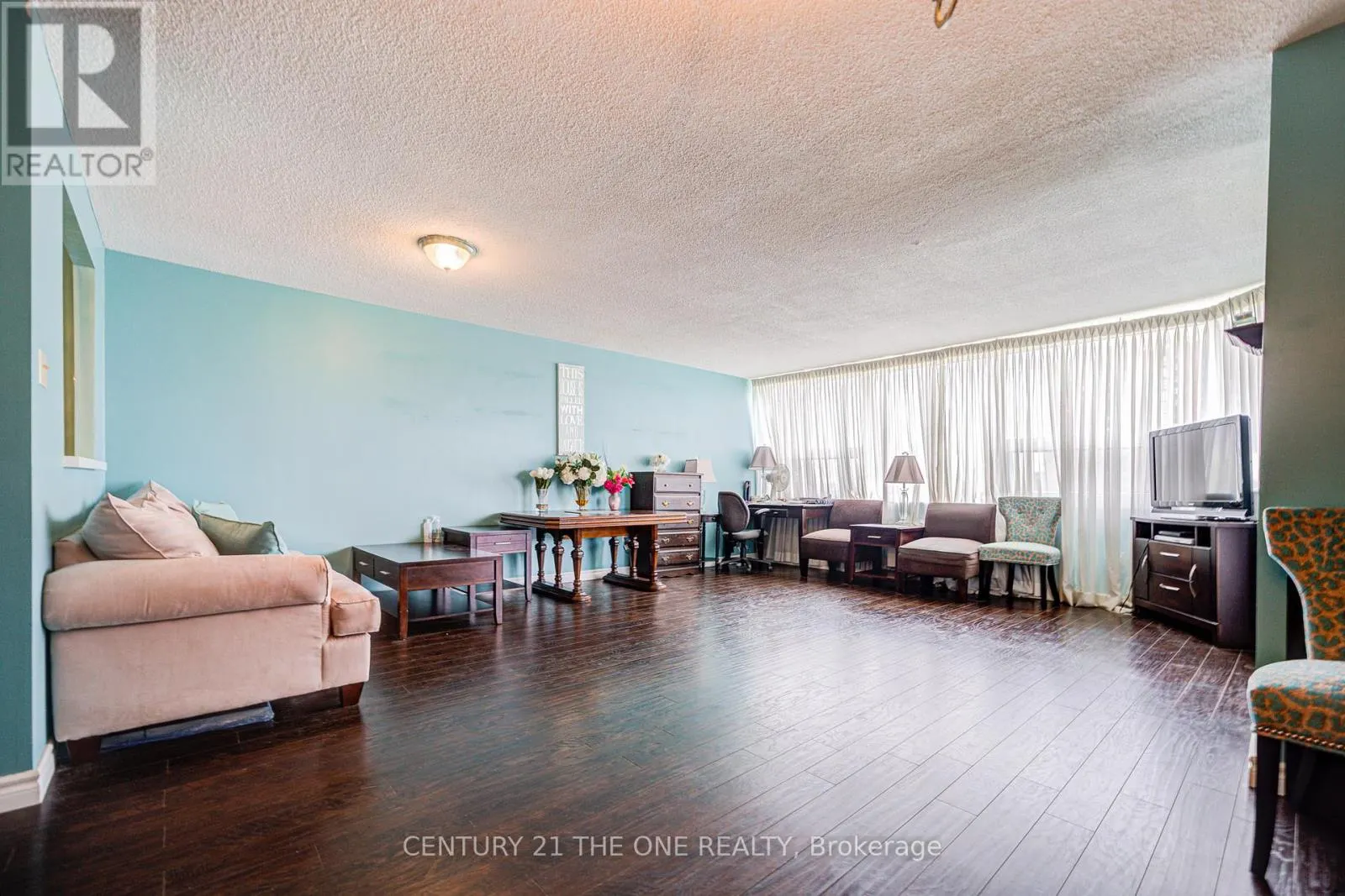 808 - 121 LING ROAD