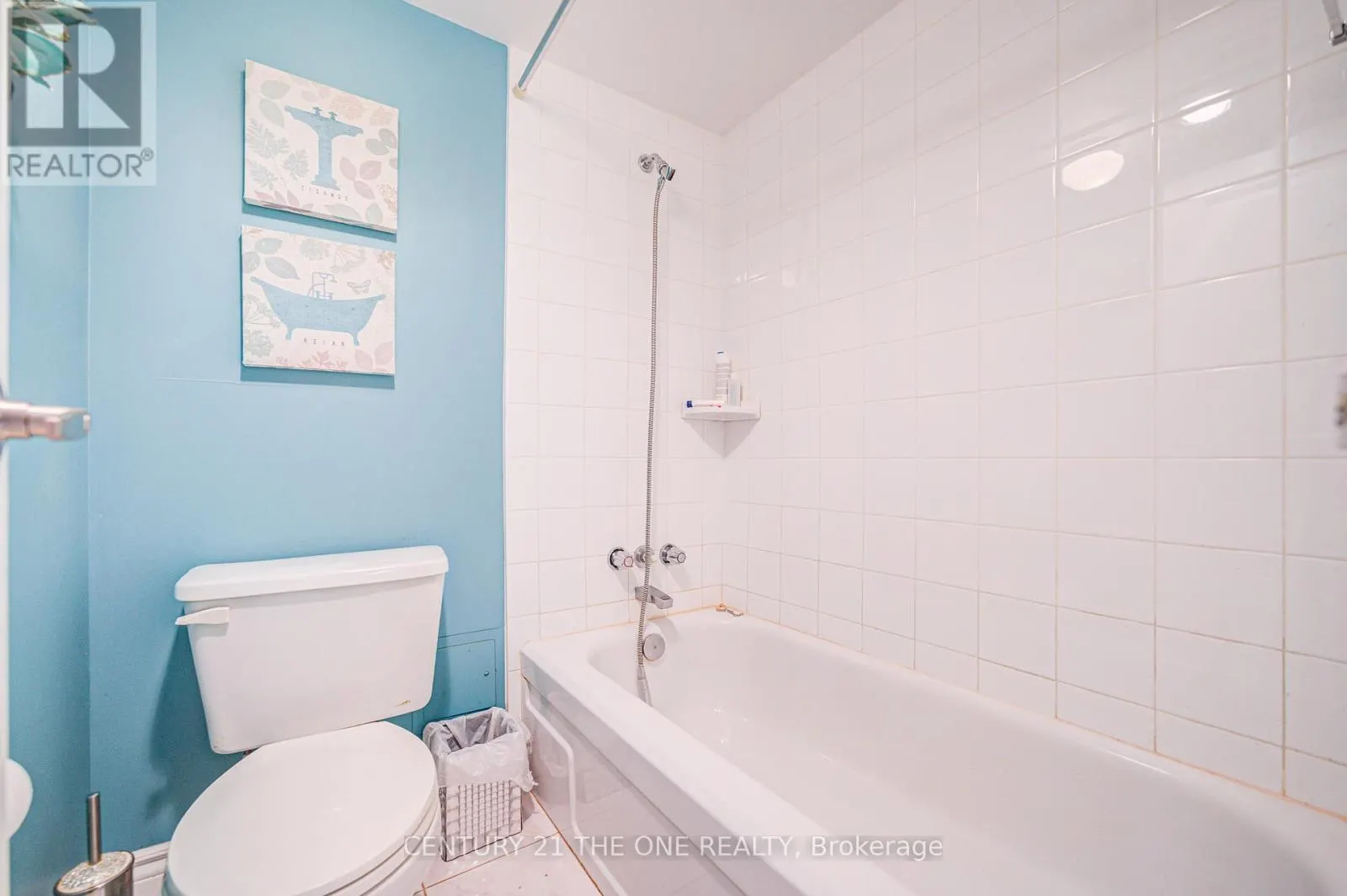 808 - 121 LING ROAD