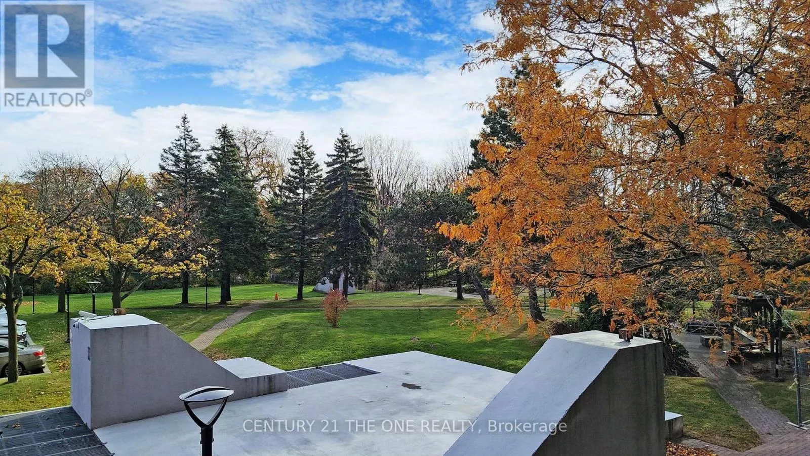 808 - 121 LING ROAD