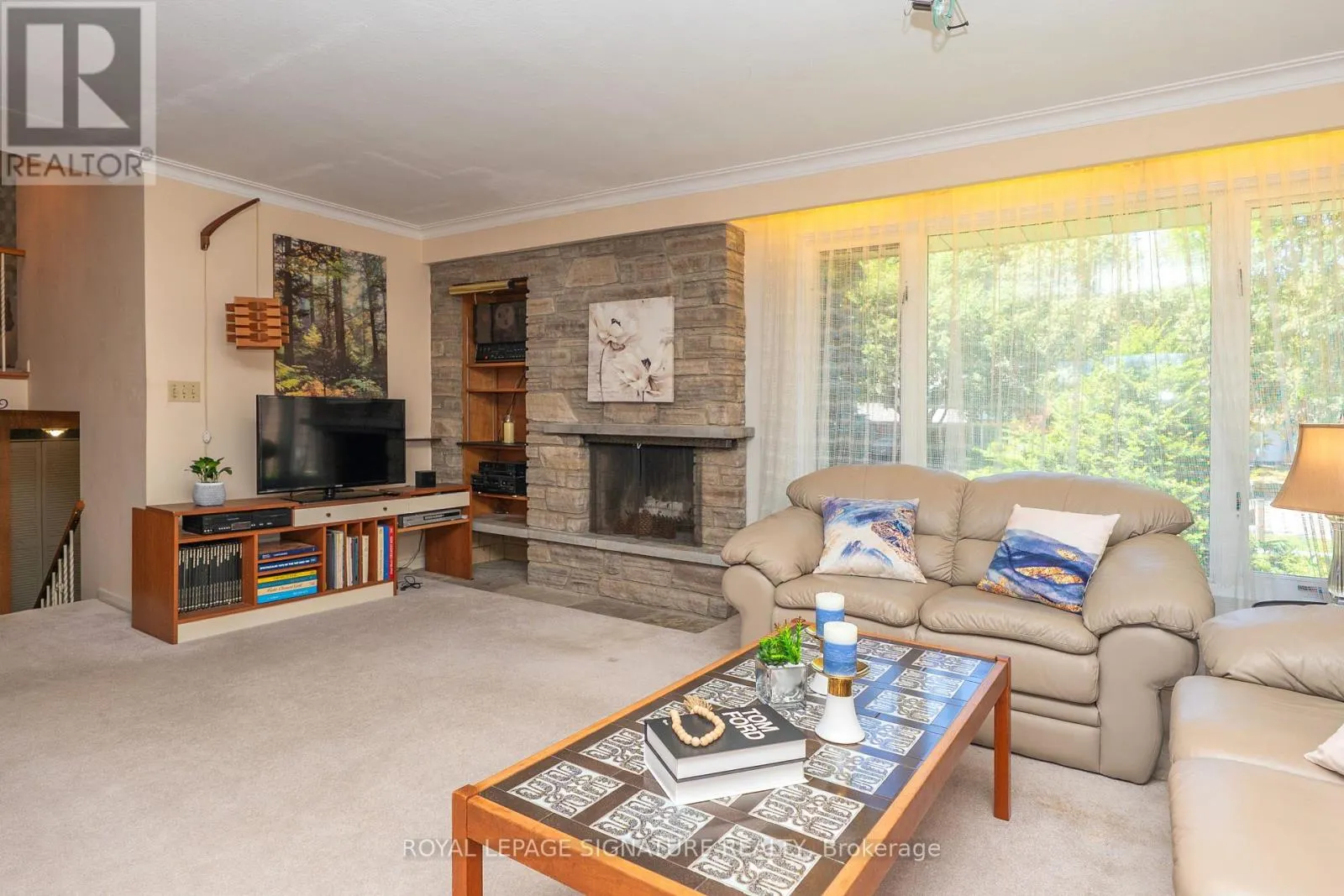 19 CASTLEMERE CRESCENT