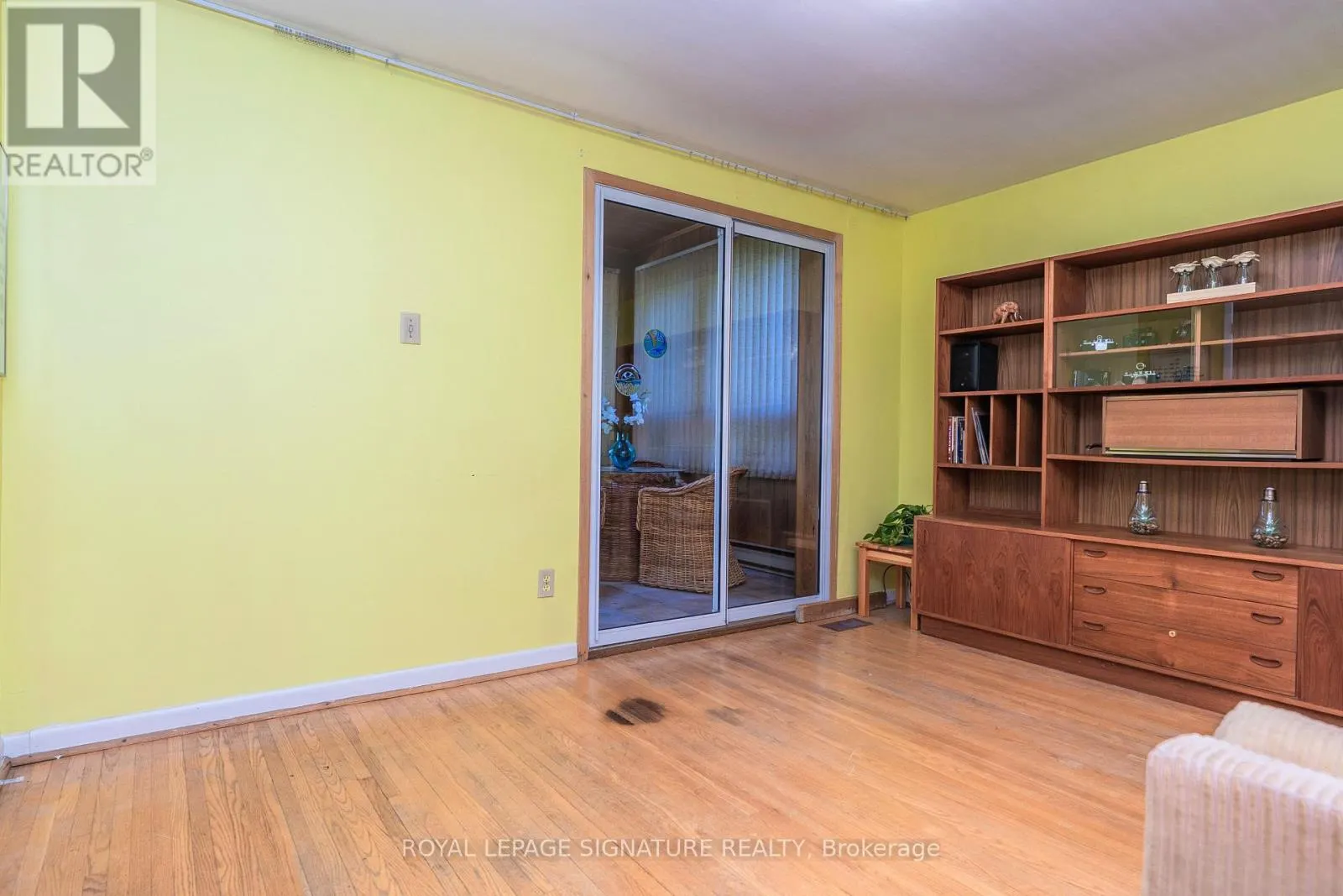 19 CASTLEMERE CRESCENT
