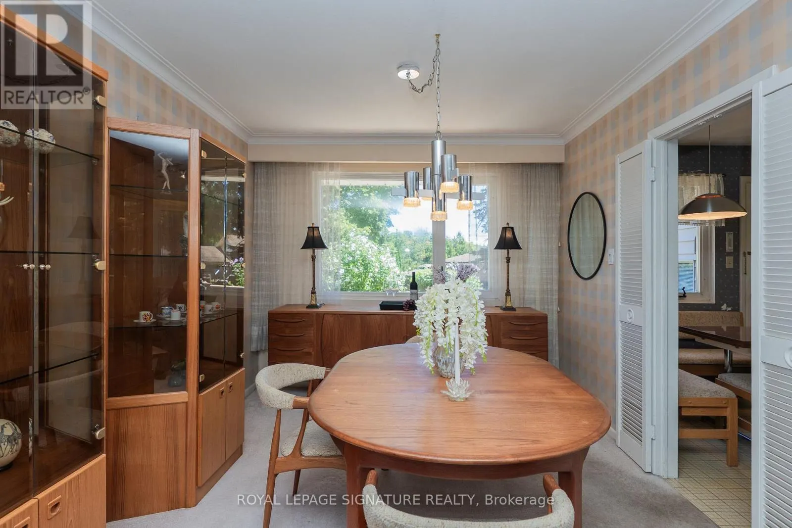 19 CASTLEMERE CRESCENT