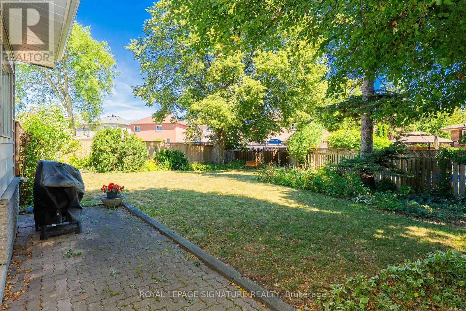 19 CASTLEMERE CRESCENT