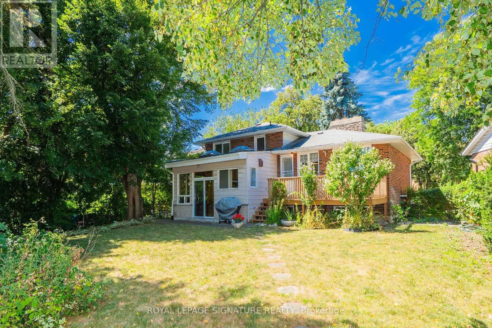 19 CASTLEMERE CRESCENT