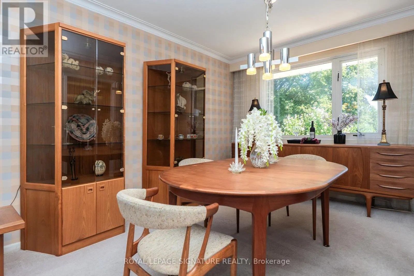 19 CASTLEMERE CRESCENT
