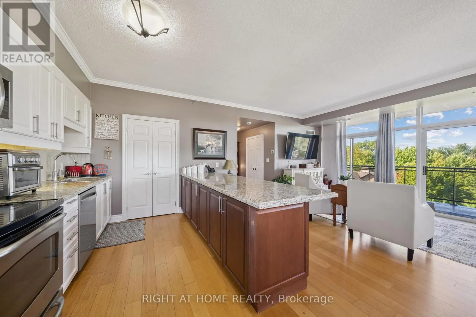 502 - 171 SHANLY STREET, #502