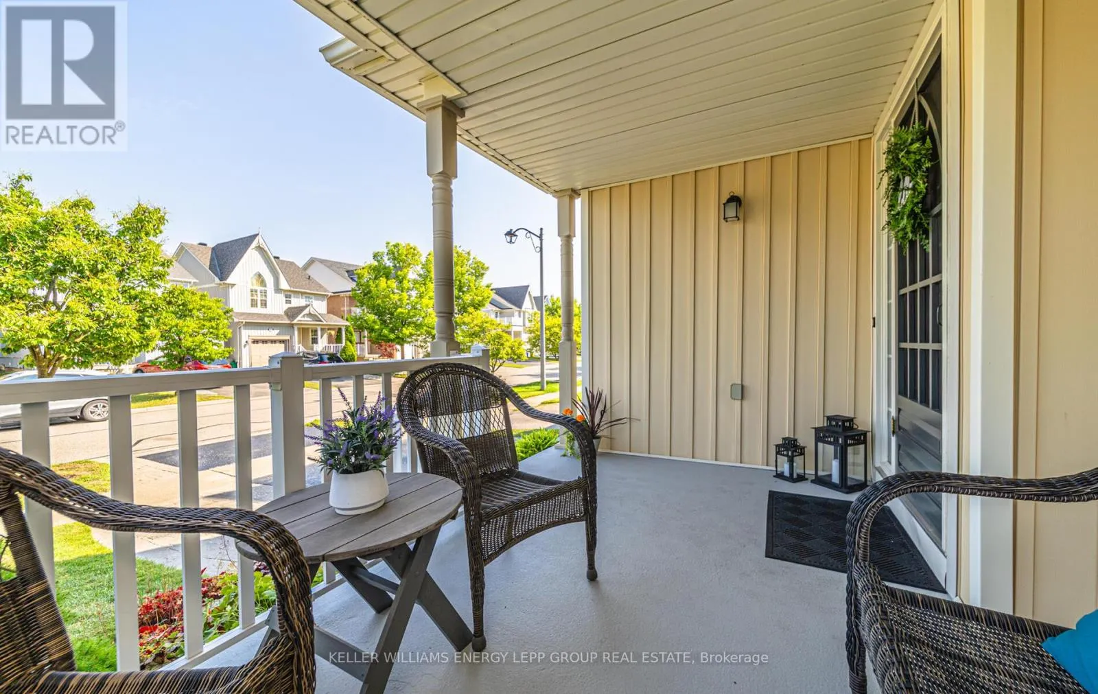 17 BEAUMARIS CRESCENT