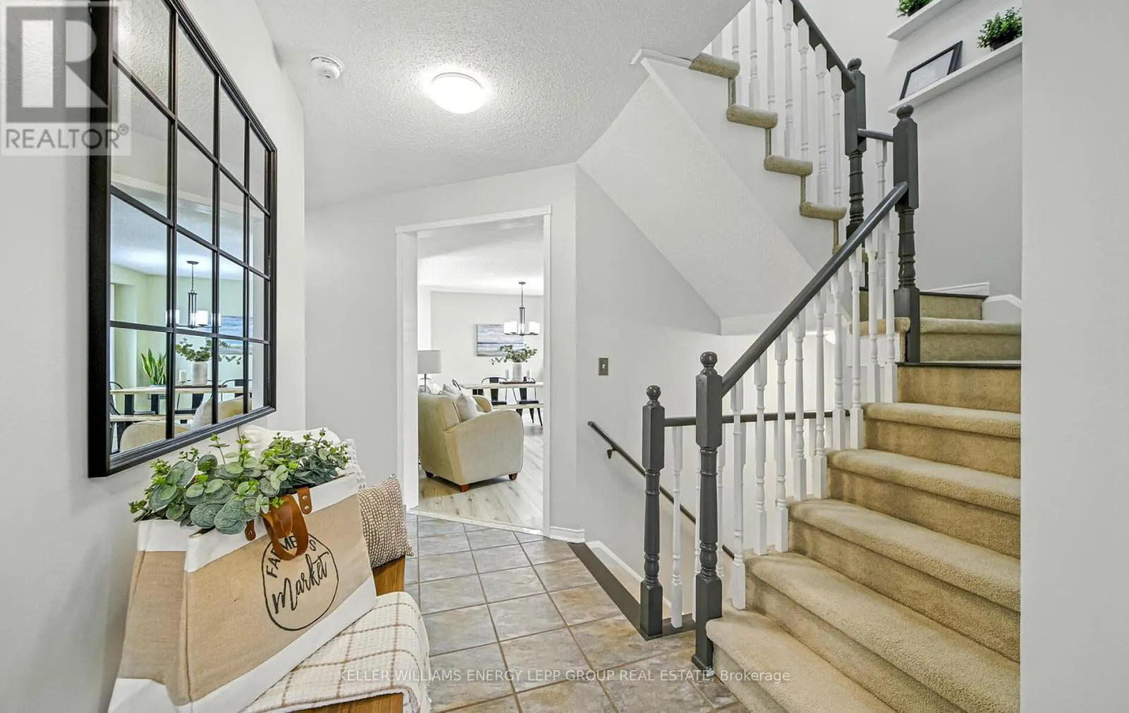 17 BEAUMARIS CRESCENT