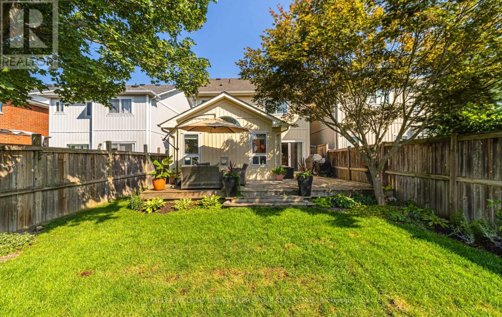 17 BEAUMARIS CRESCENT