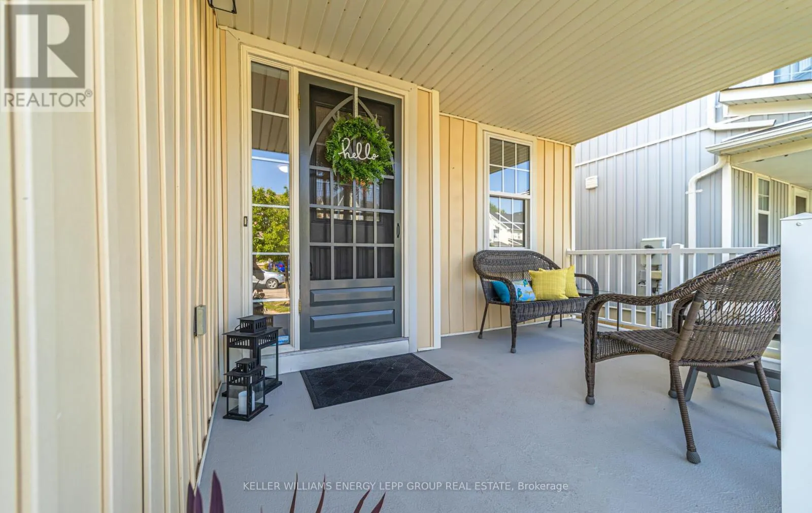 17 BEAUMARIS CRESCENT