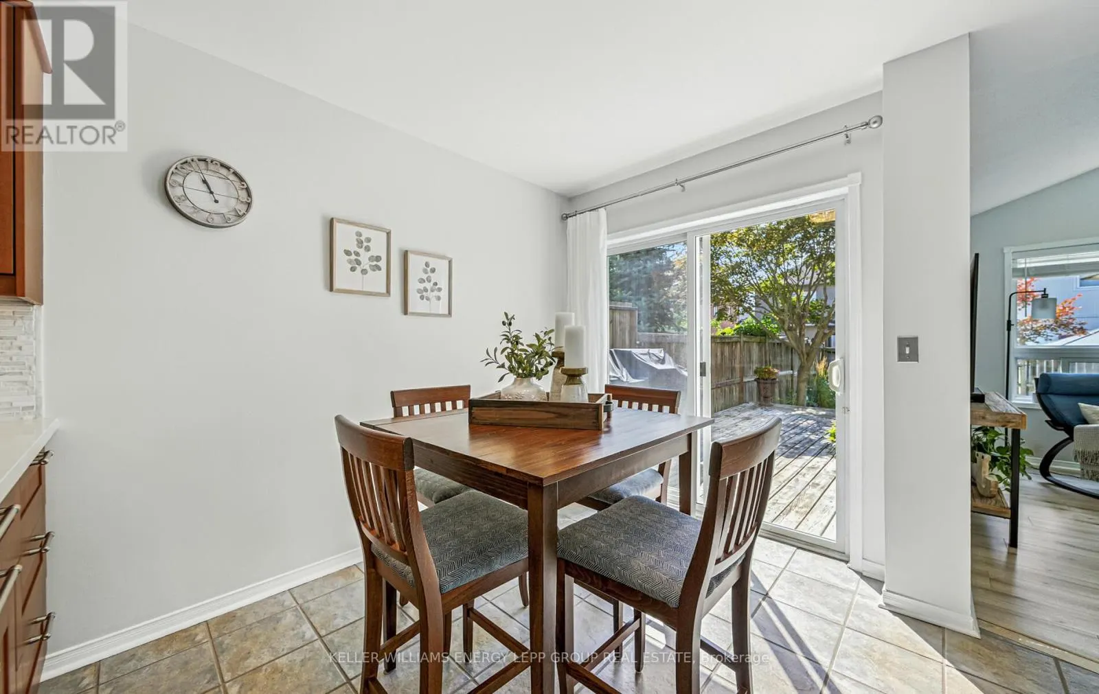 17 BEAUMARIS CRESCENT