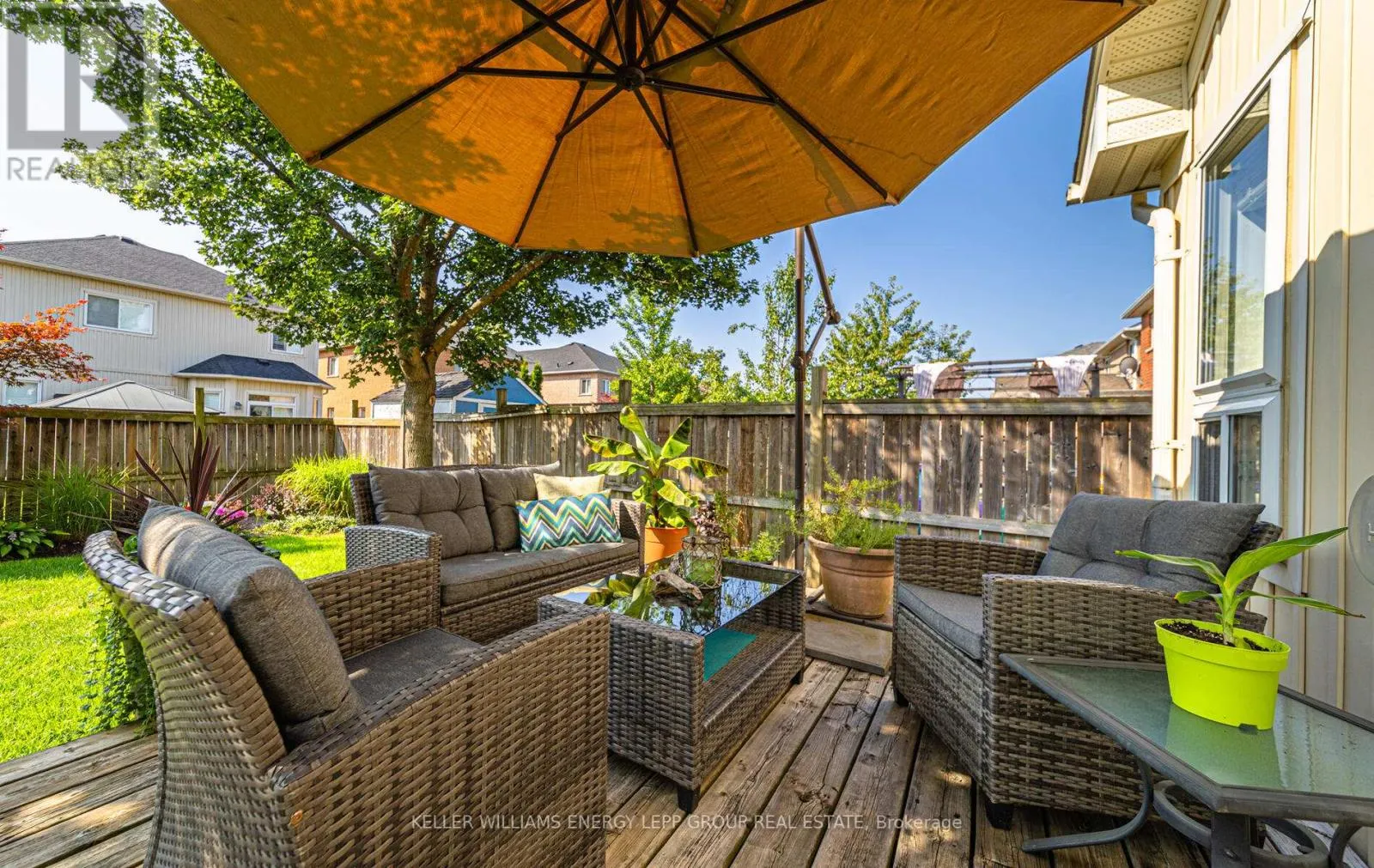 17 BEAUMARIS CRESCENT