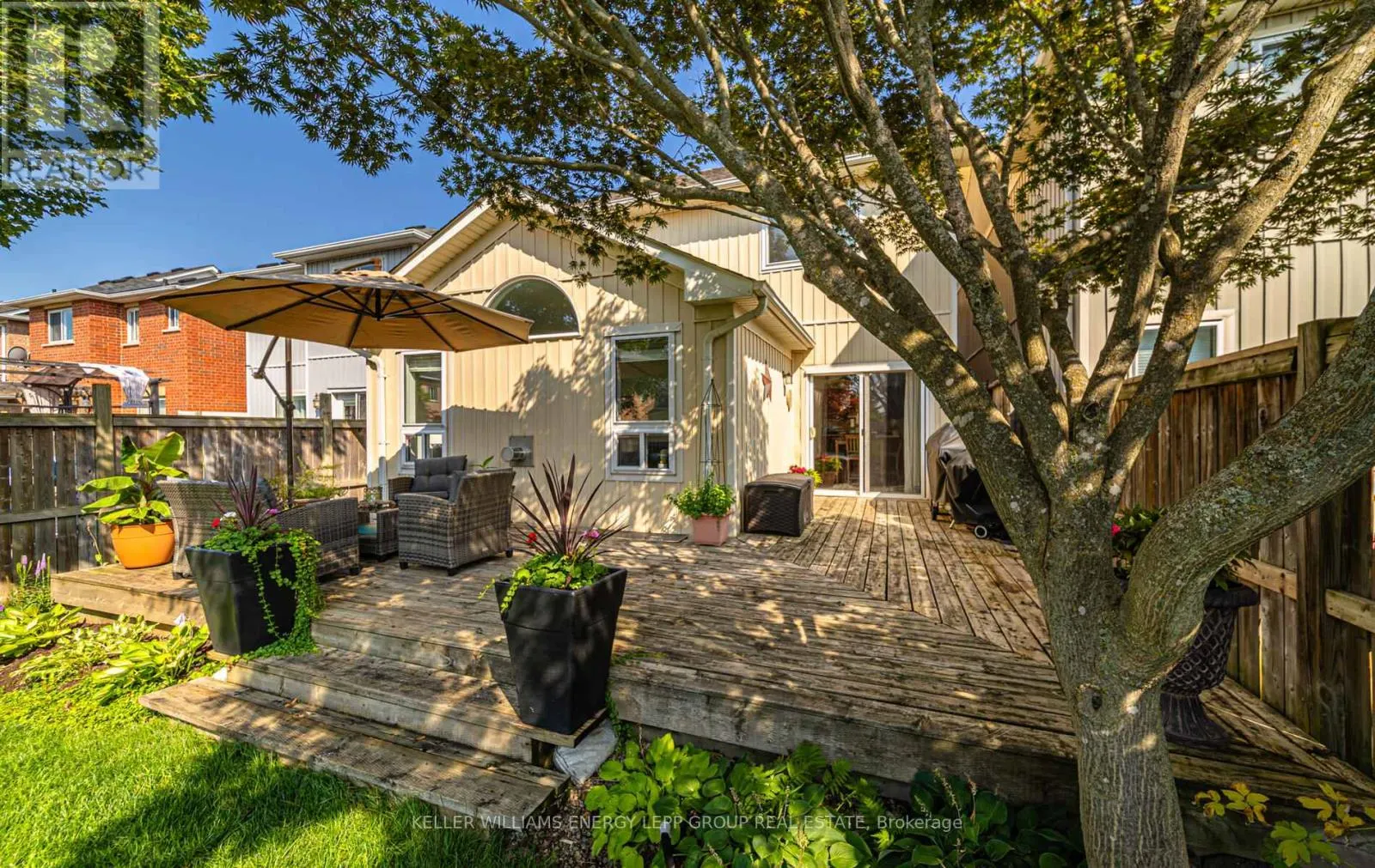 17 BEAUMARIS CRESCENT