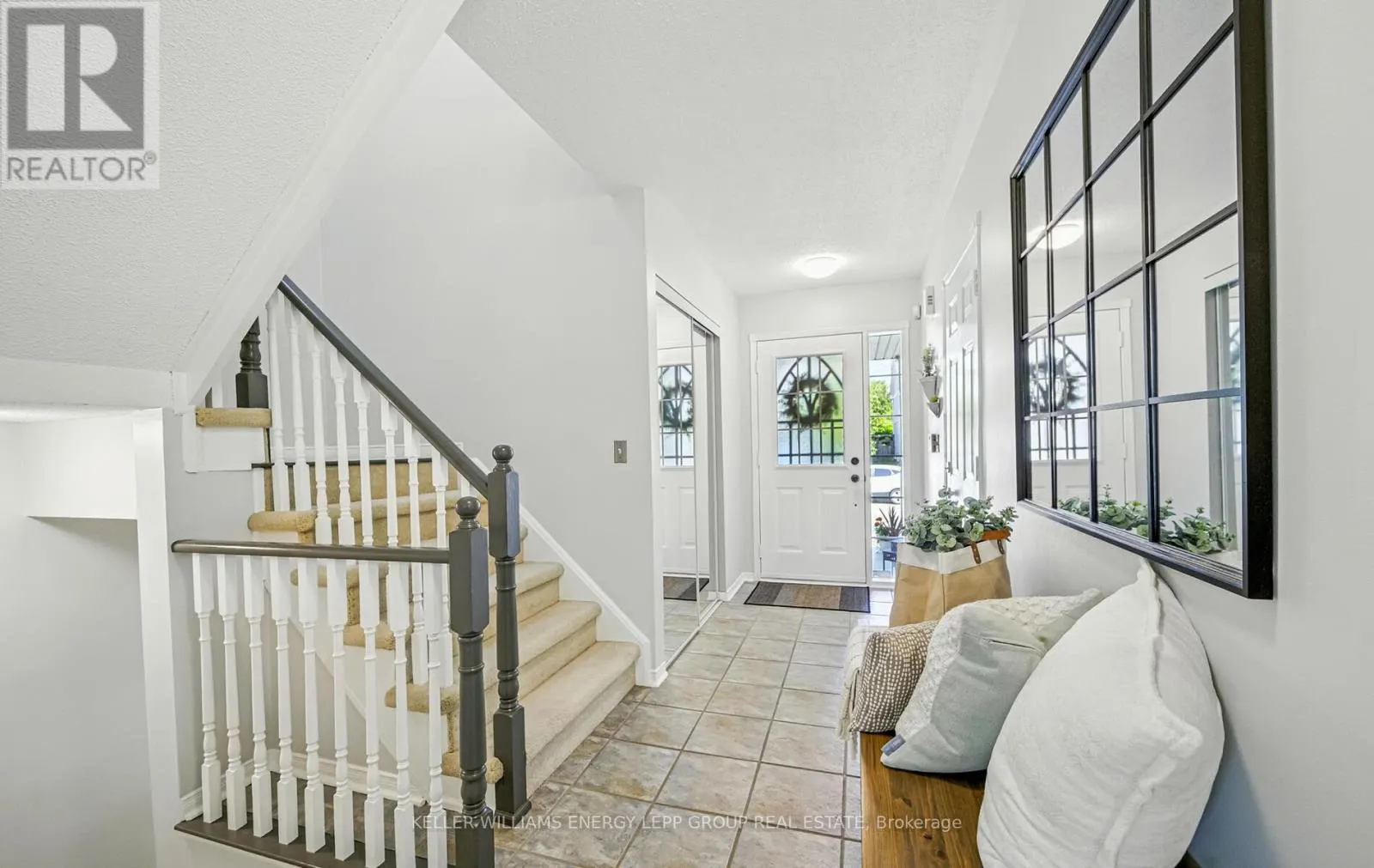 17 BEAUMARIS CRESCENT