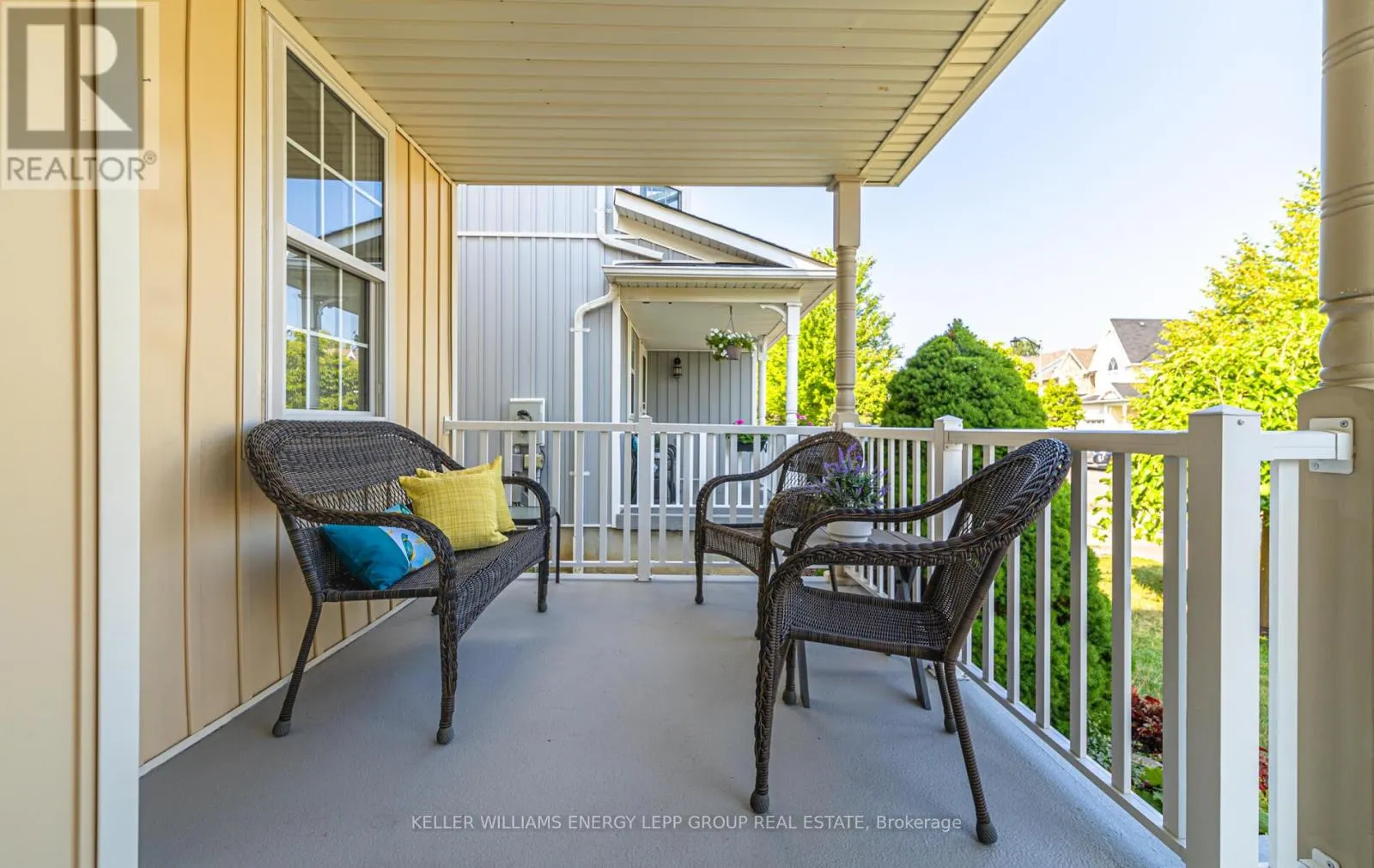 17 BEAUMARIS CRESCENT