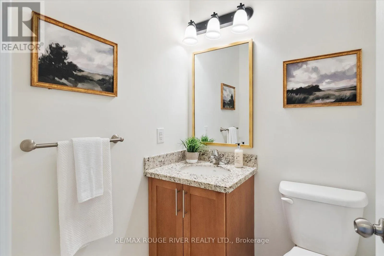 38 CHARLES TILLEY CRESCENT