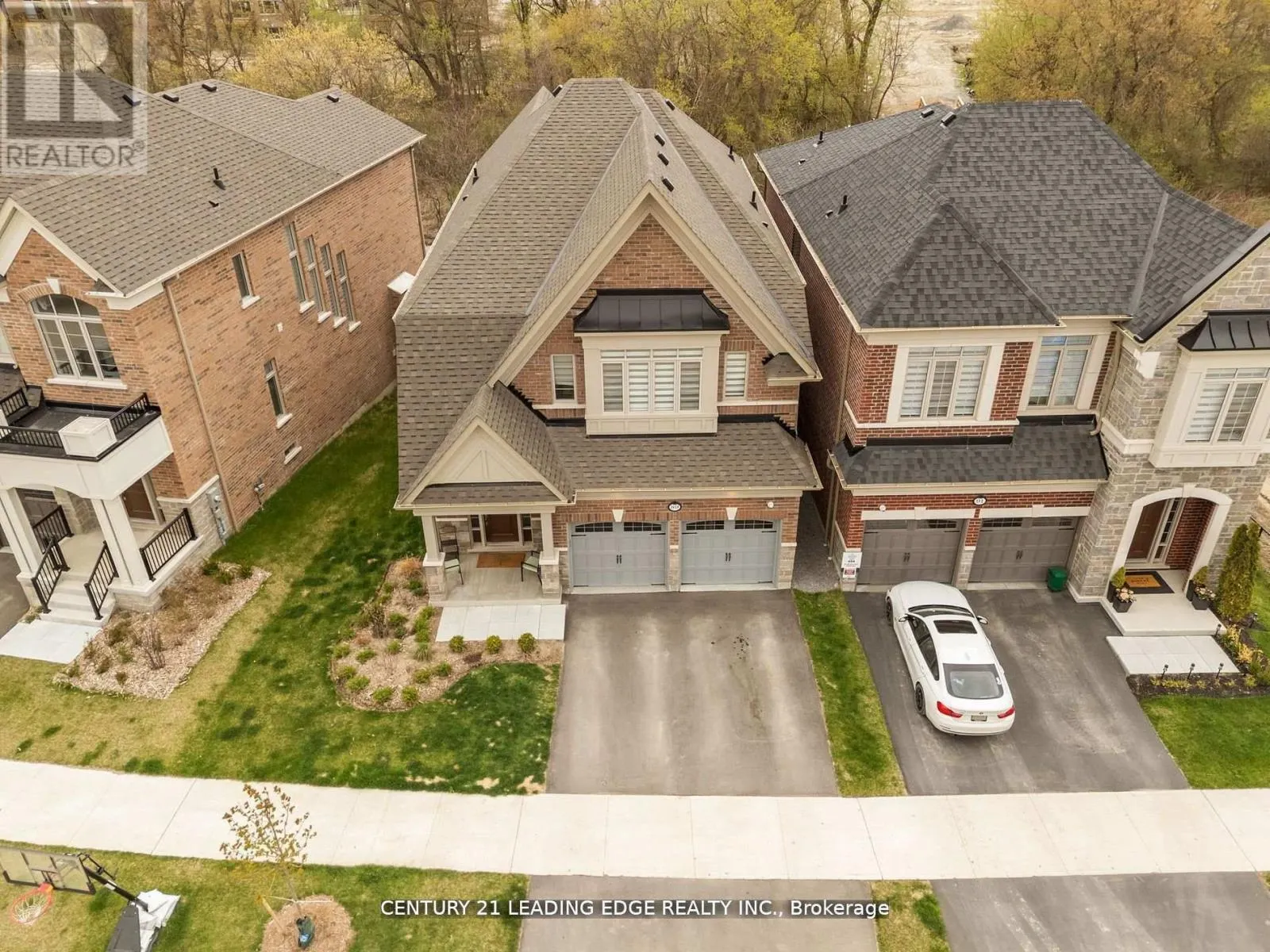 89 DEER RIDGE CRESCENT