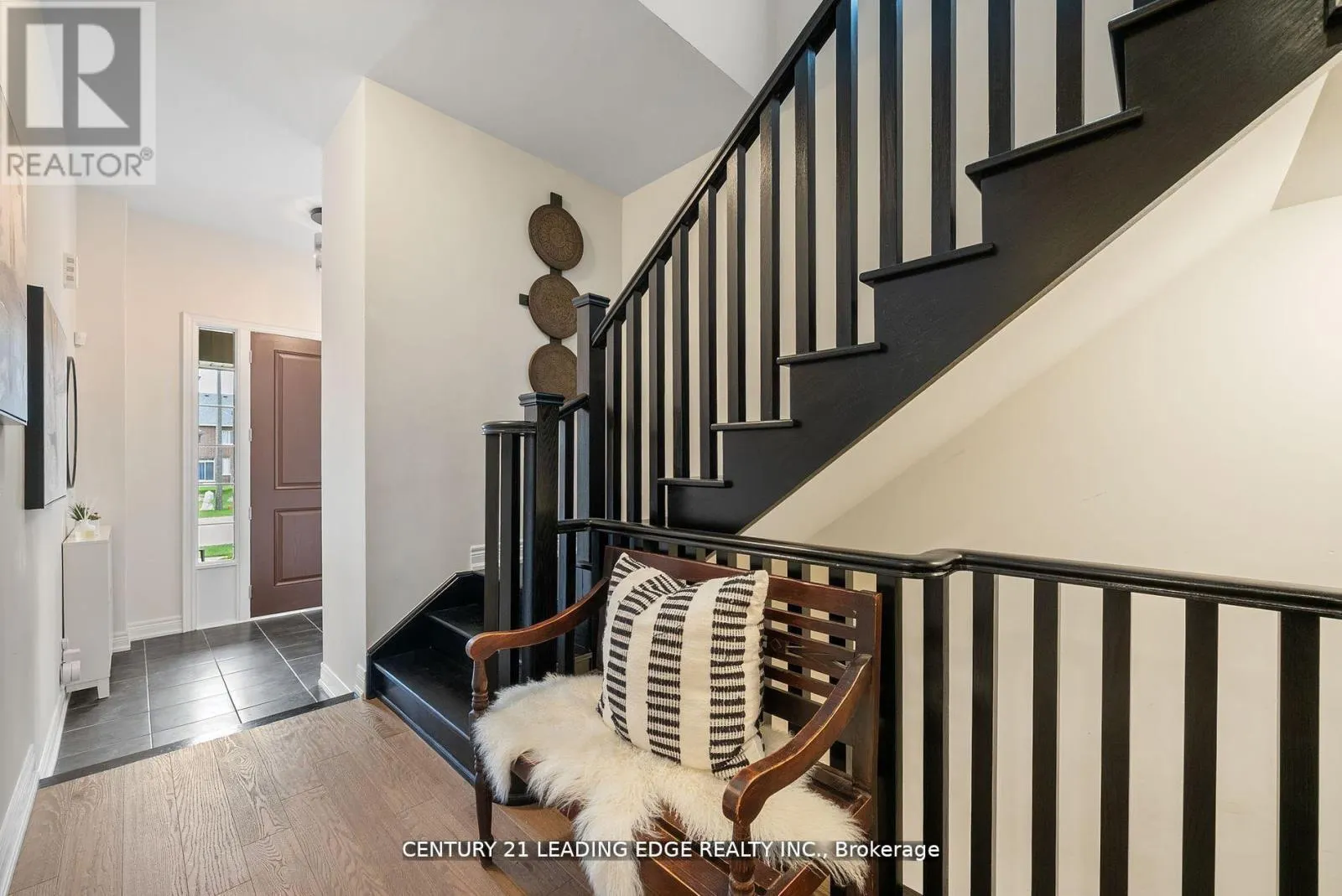 89 DEER RIDGE CRESCENT