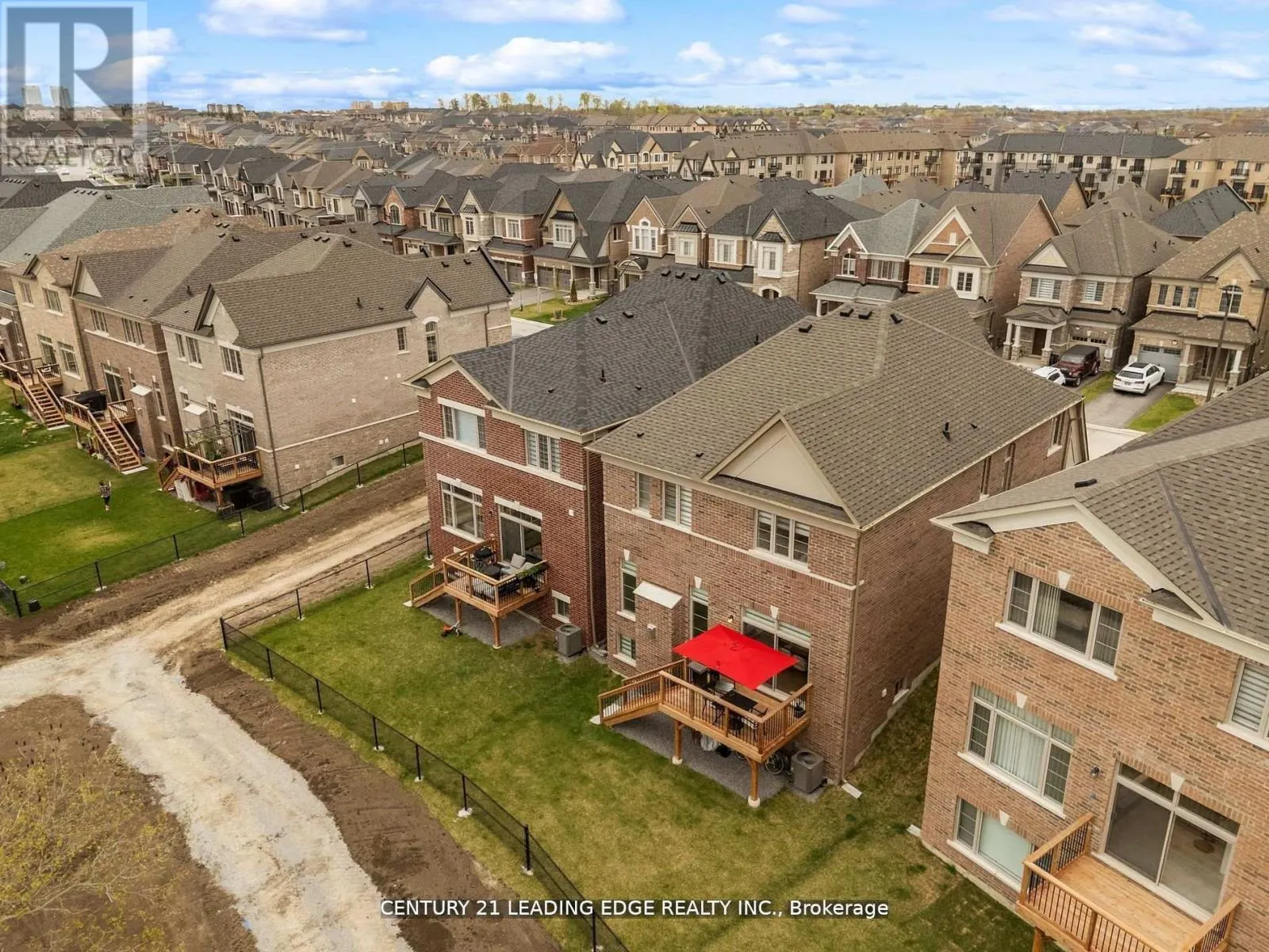 89 DEER RIDGE CRESCENT
