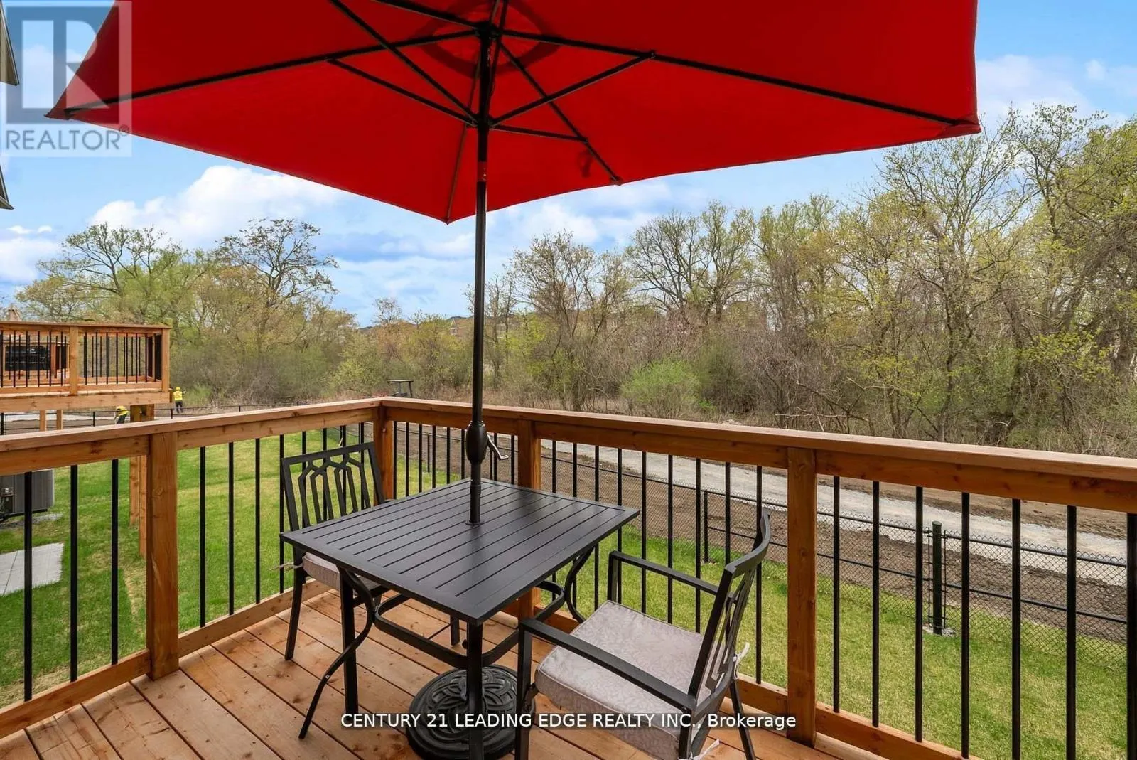89 DEER RIDGE CRESCENT