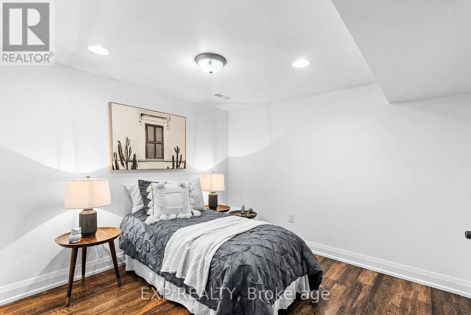 5 MIDCROFT DRIVE