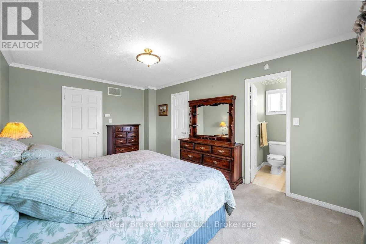961 RIDGE VALLEY DRIVE