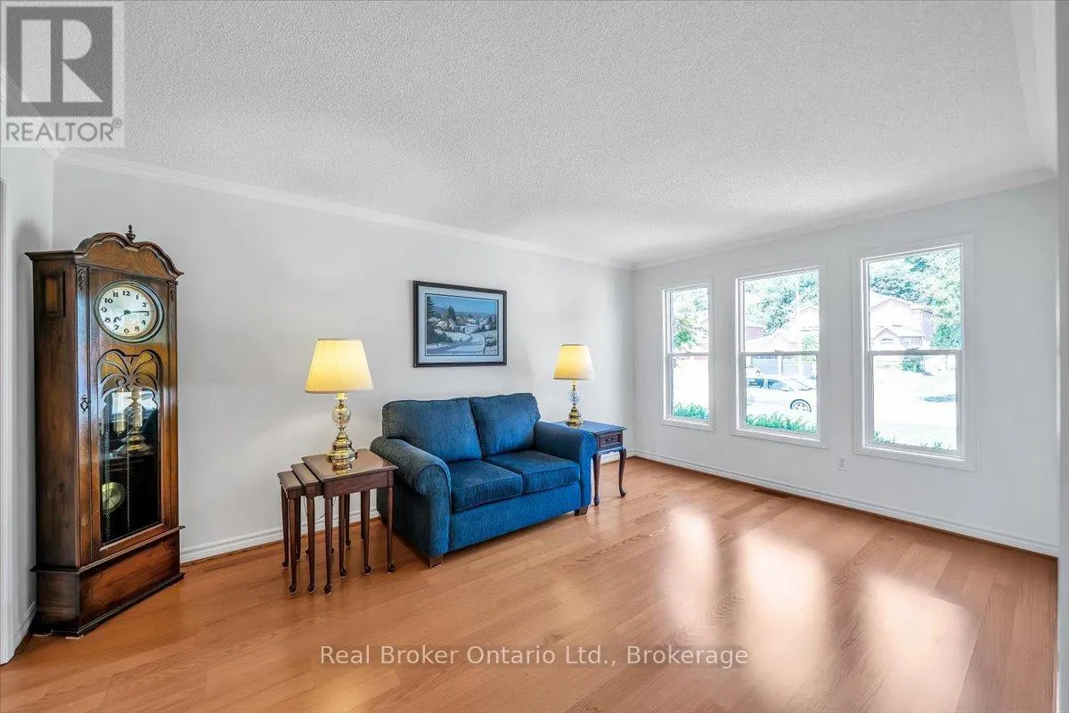 961 RIDGE VALLEY DRIVE