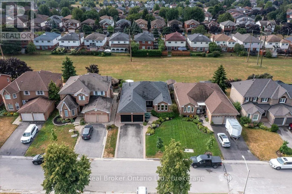 961 RIDGE VALLEY DRIVE