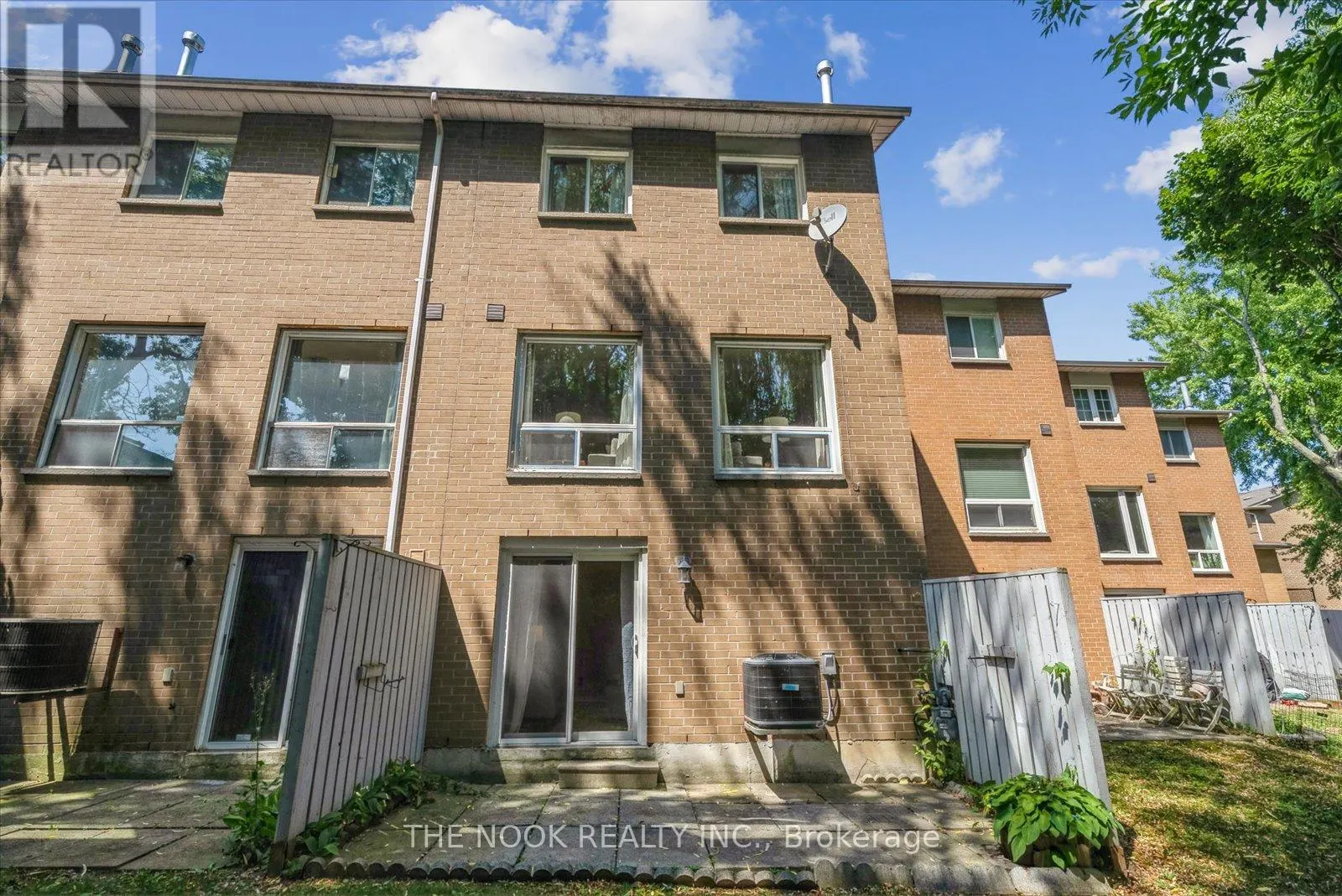 36 - 905 BAYLY STREET, #36