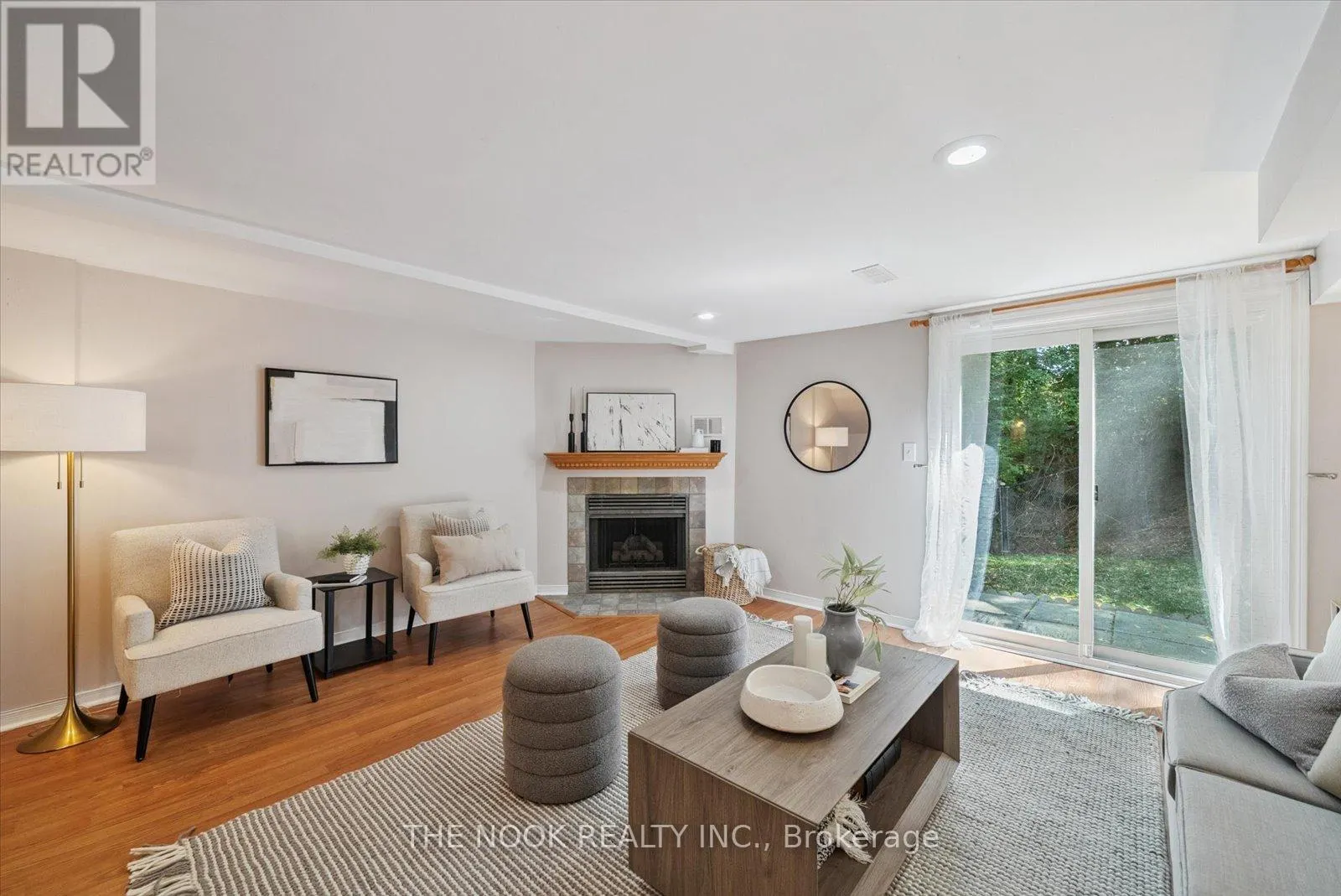 36 - 905 BAYLY STREET, #36
