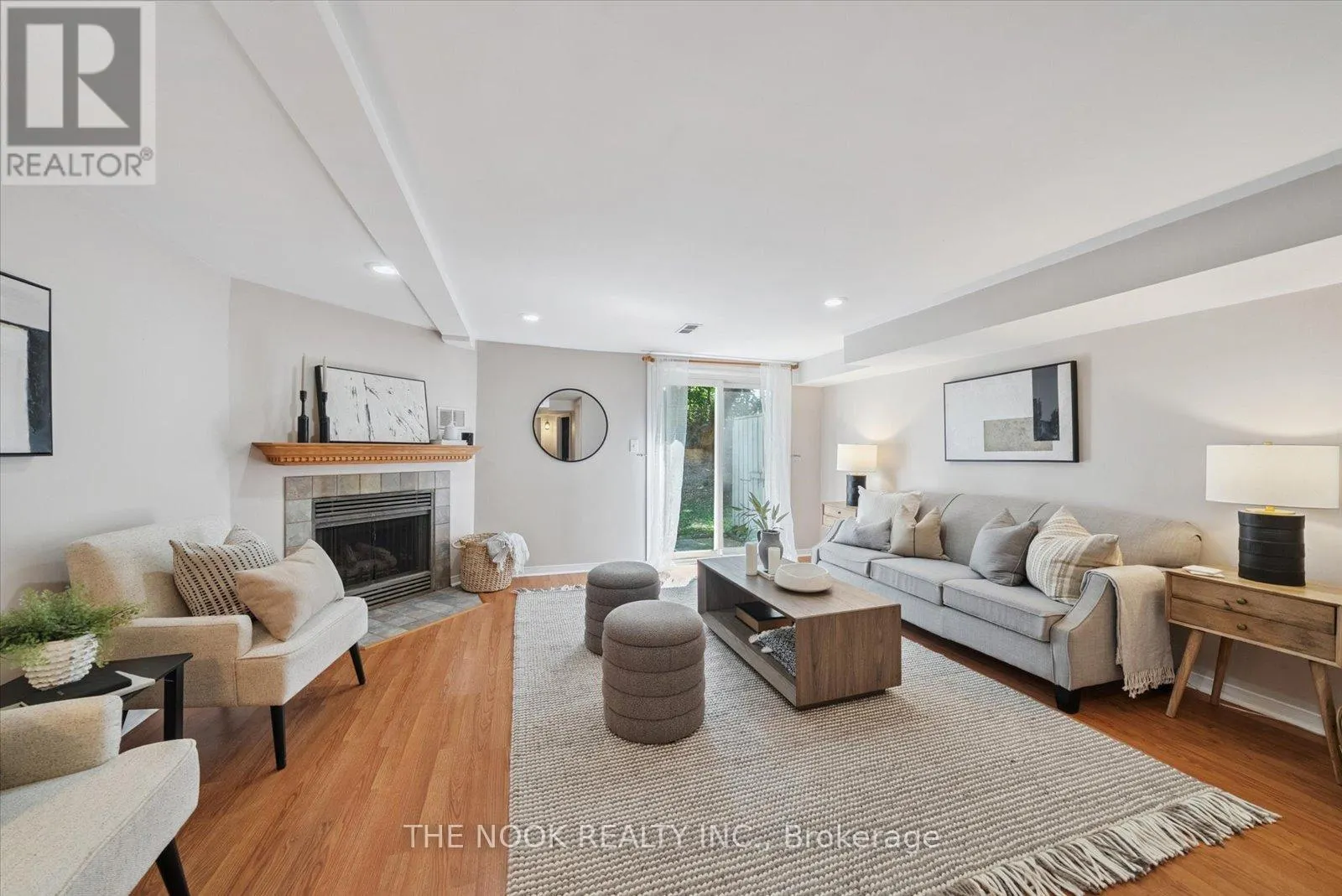 36 - 905 BAYLY STREET, #36