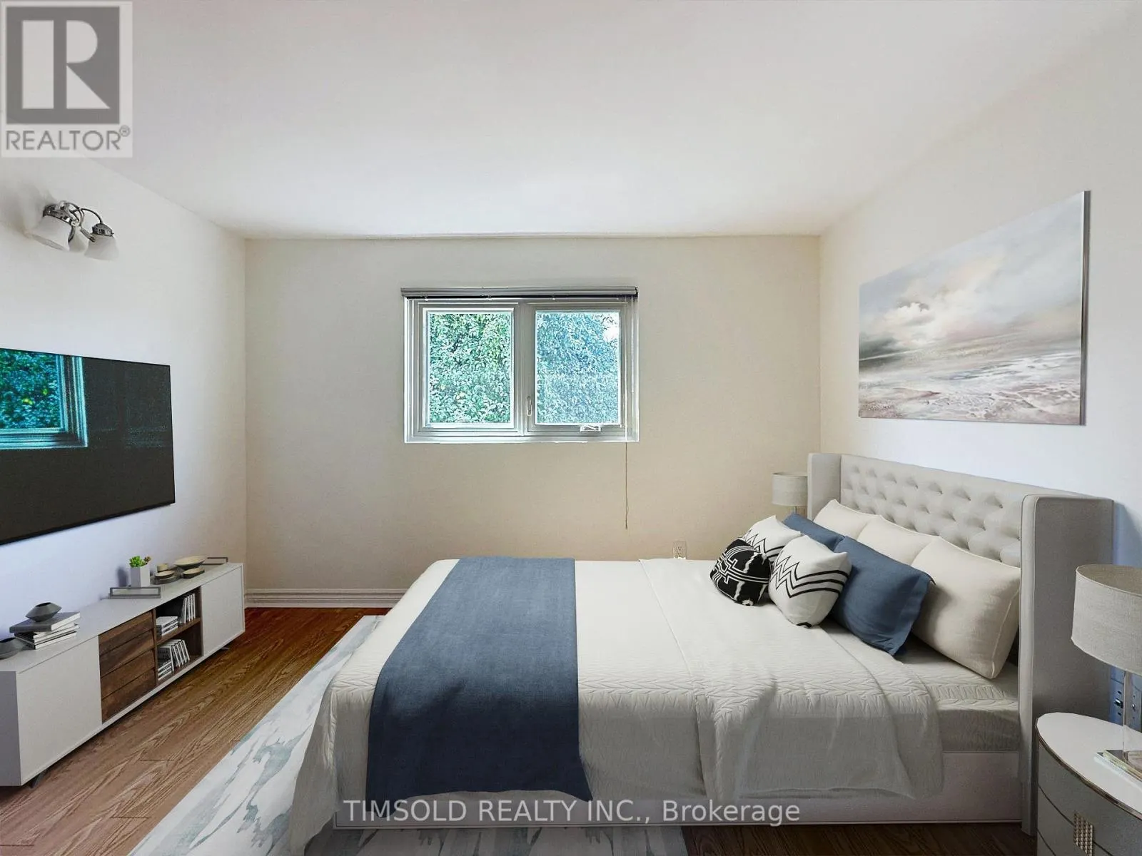 6 LOFTHOUSE SQUARE