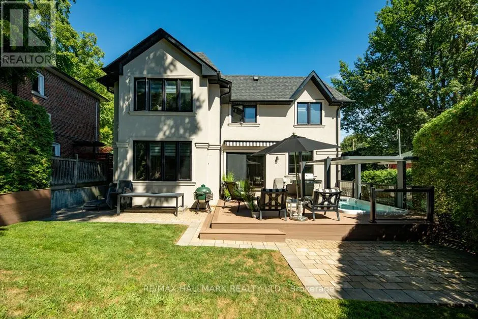 44 SCARBORO CRESCENT