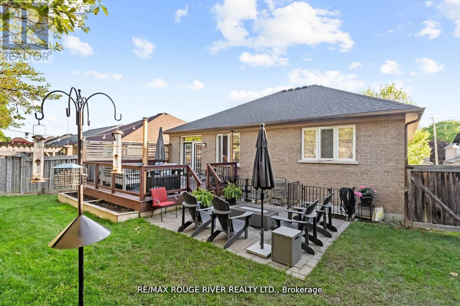 11 MAPLE EDGE LANE