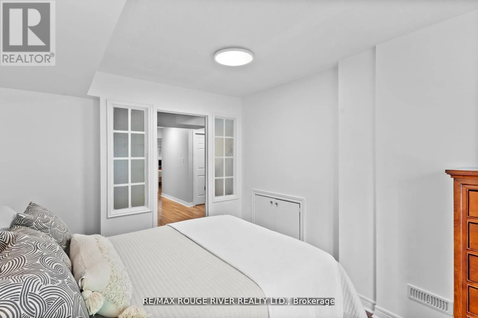 11 MAPLE EDGE LANE