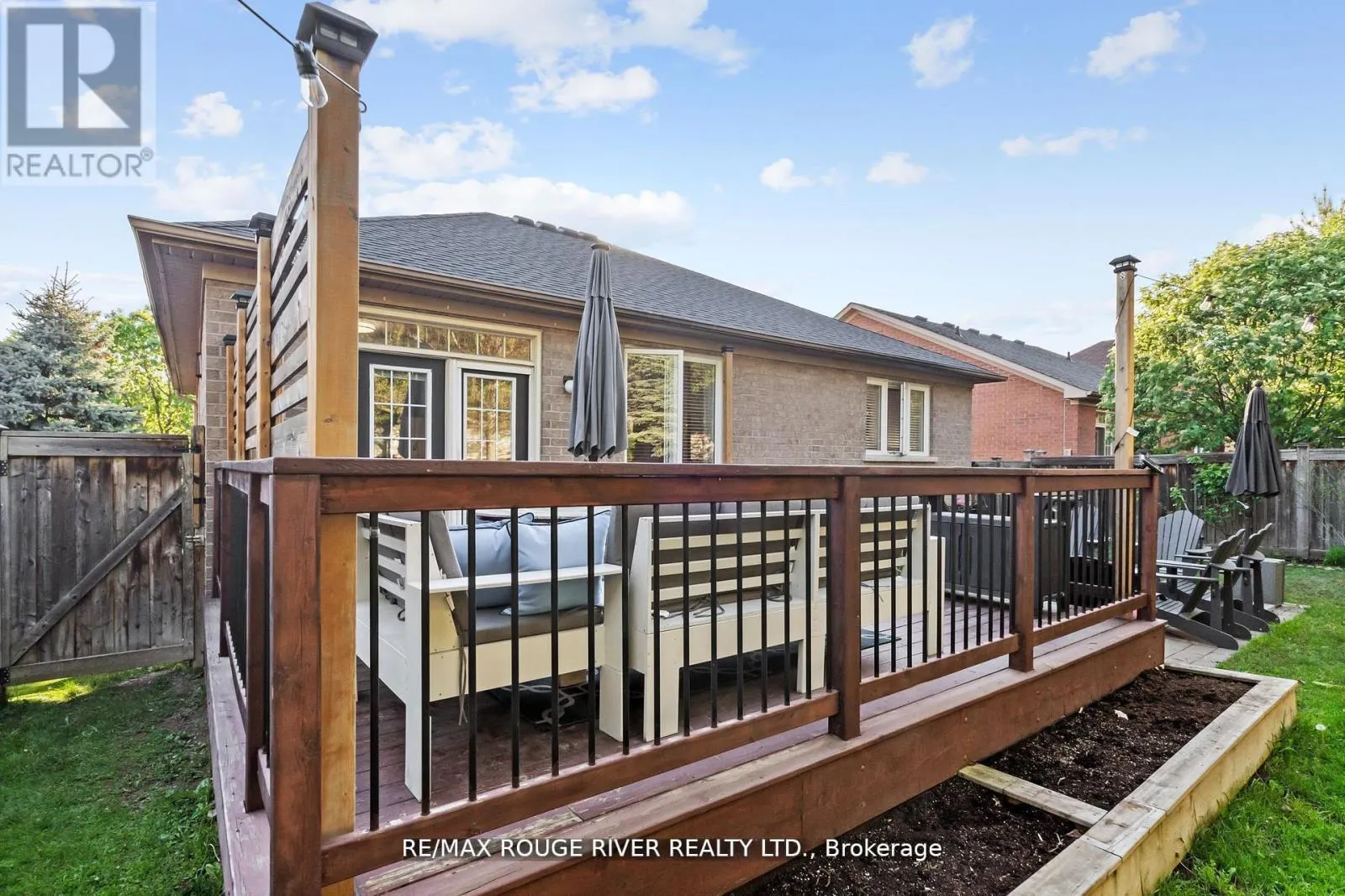 11 MAPLE EDGE LANE