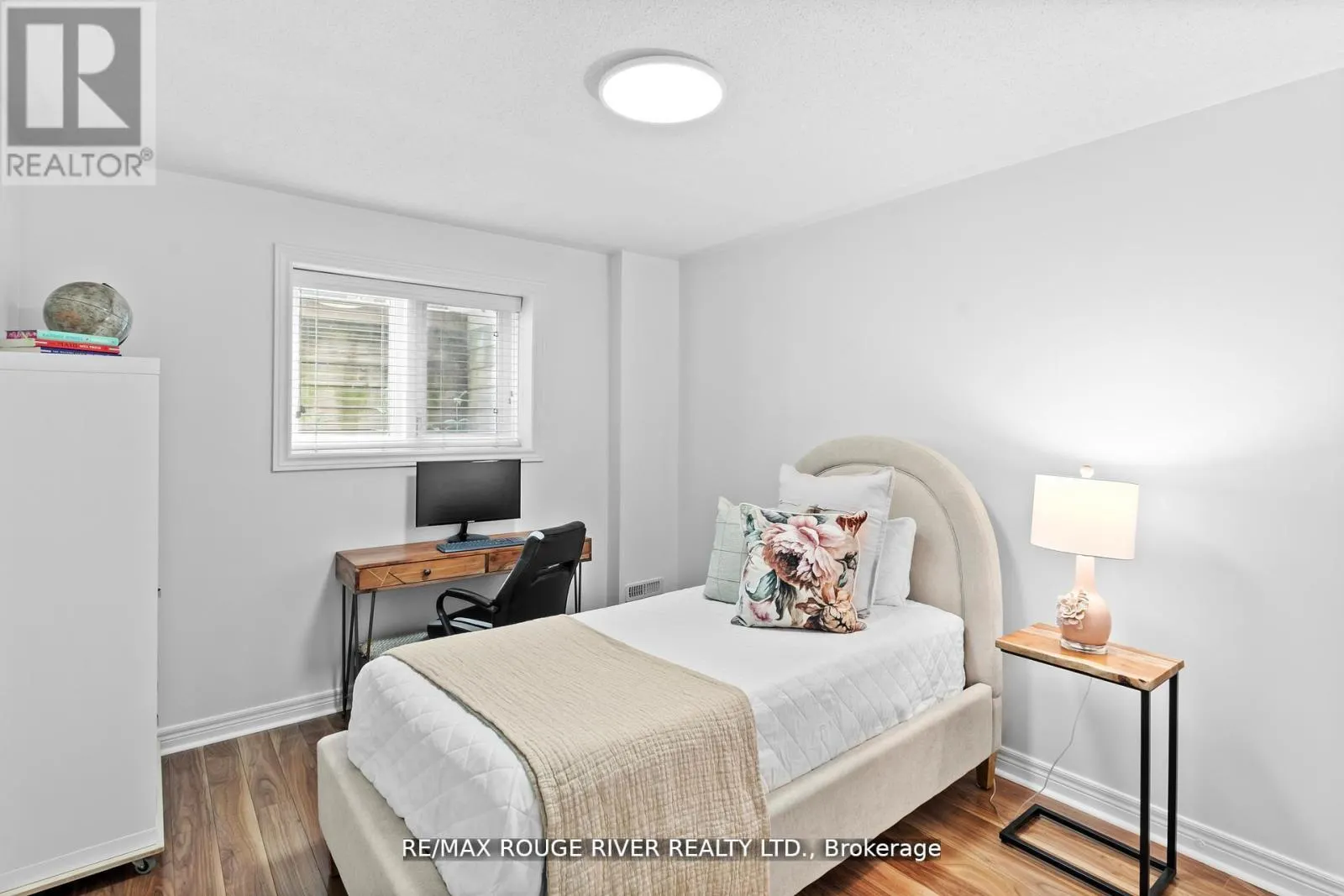 11 MAPLE EDGE LANE