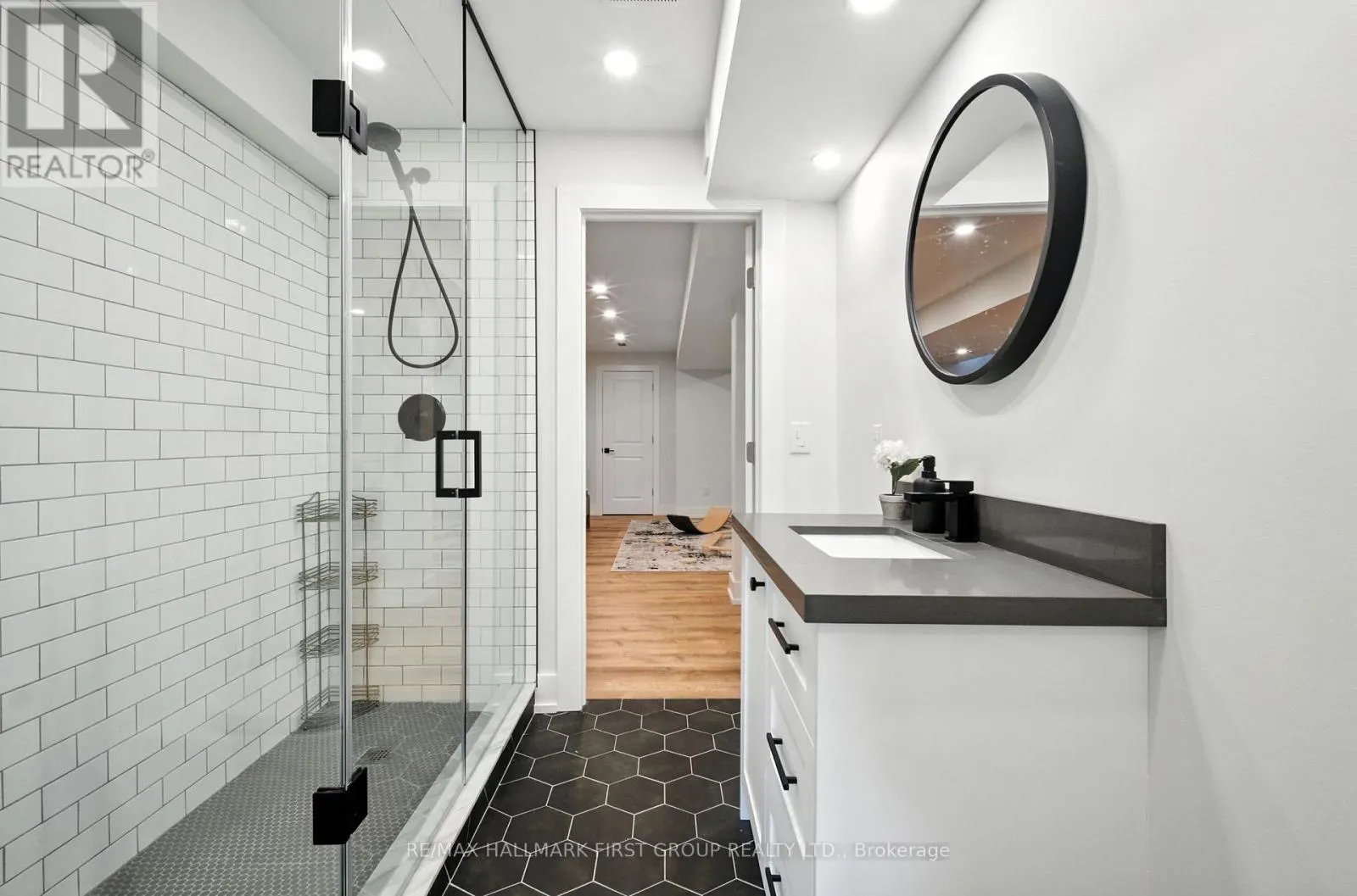 2318 CANTERBURY CRESCENT