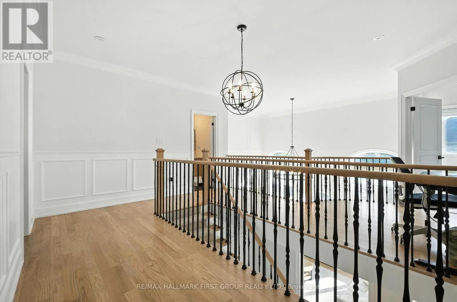 2318 CANTERBURY CRESCENT