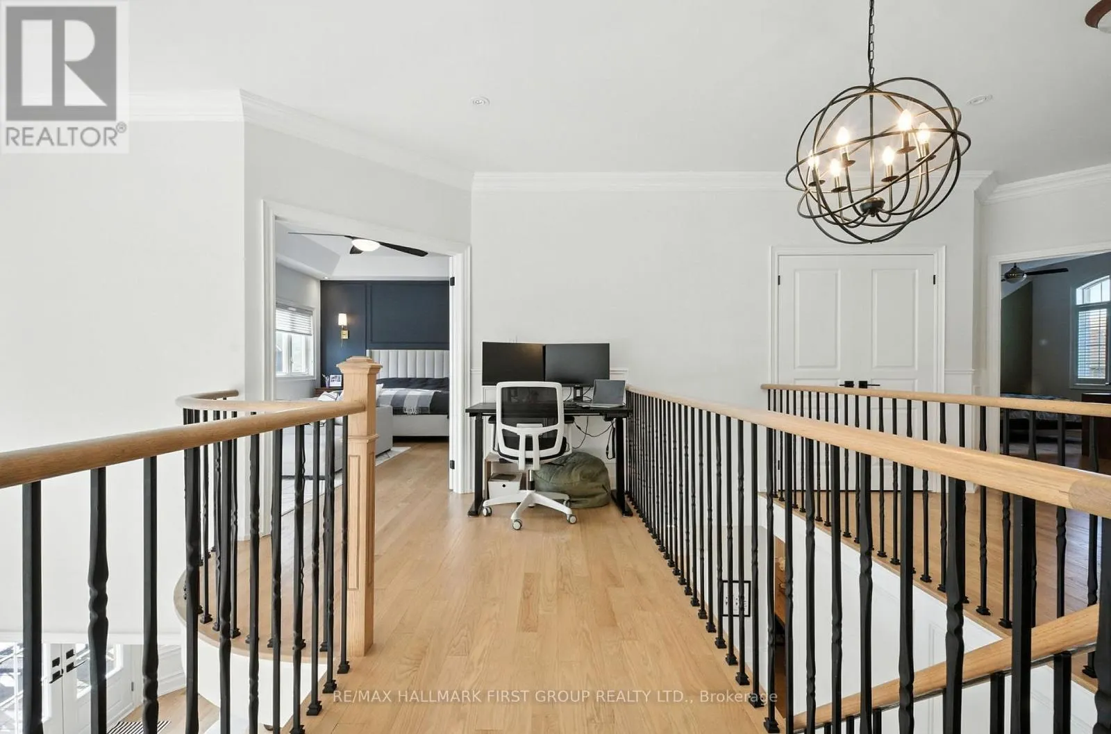2318 CANTERBURY CRESCENT